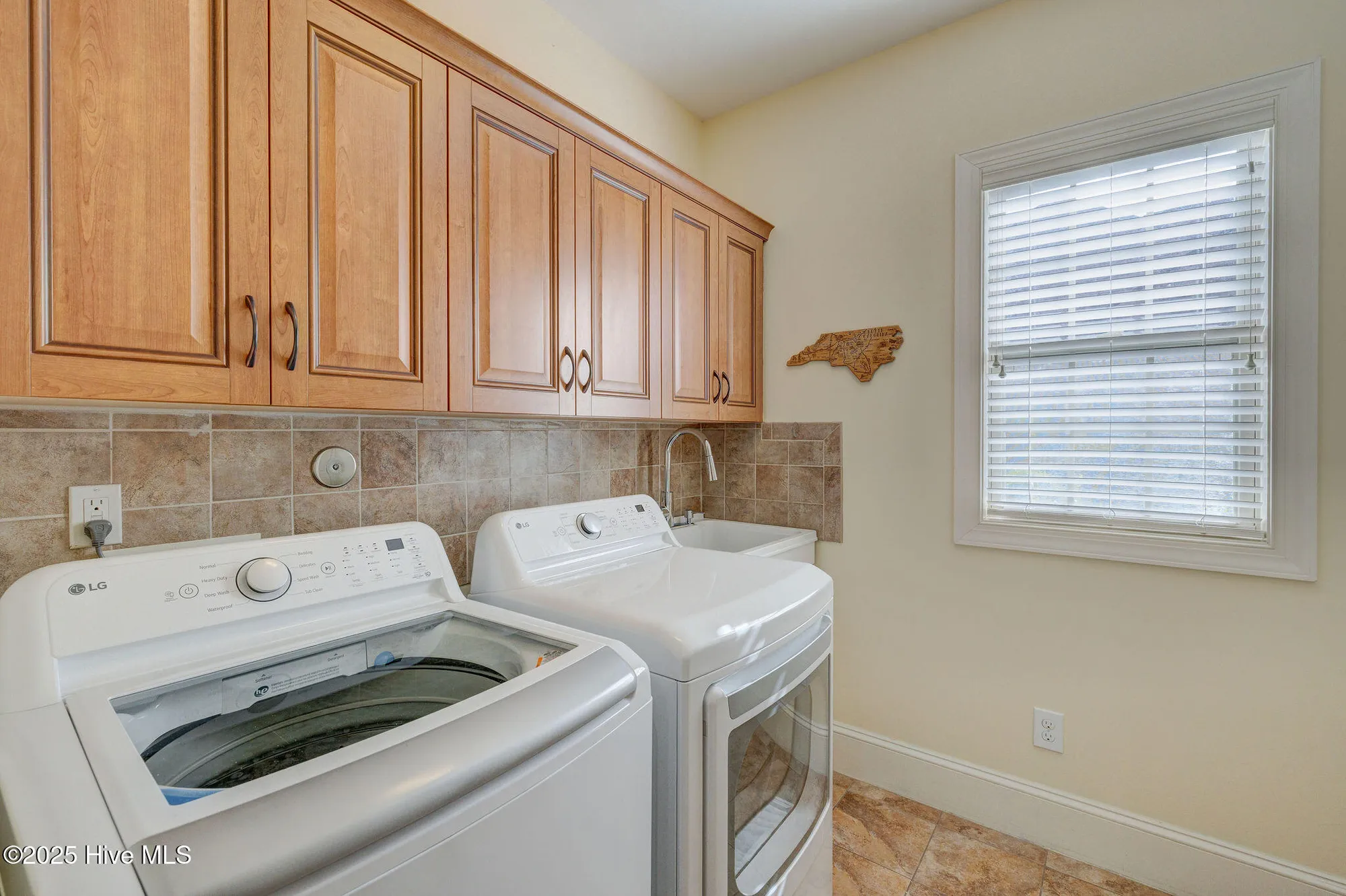 Property Slideshow image 19 of 63 | 8476 compass pointe east wynd, Leland, NC, 28451