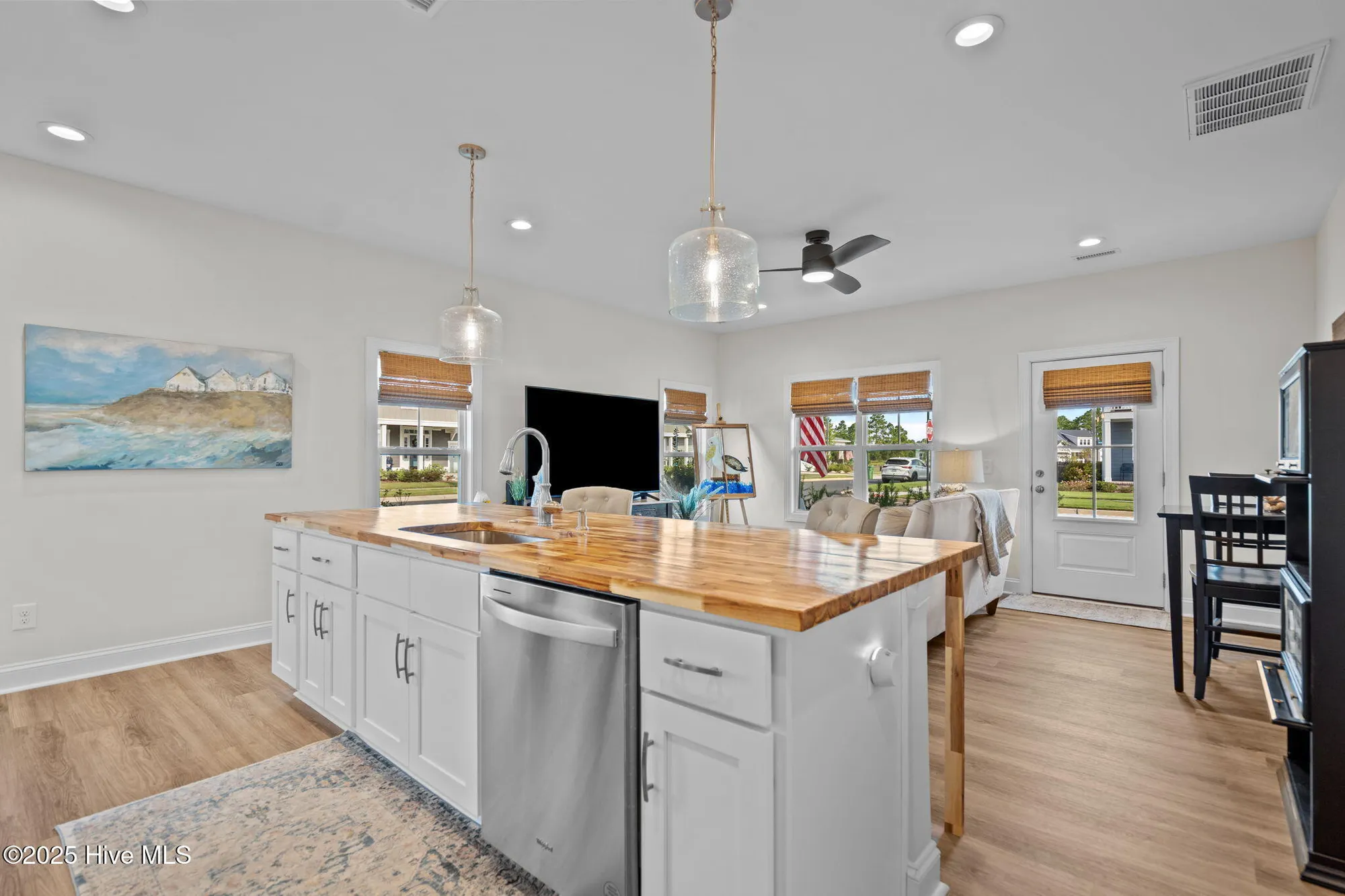 Property Slideshow image 7 of 26 | 900 fresnel run, Wilmington, NC, 28412