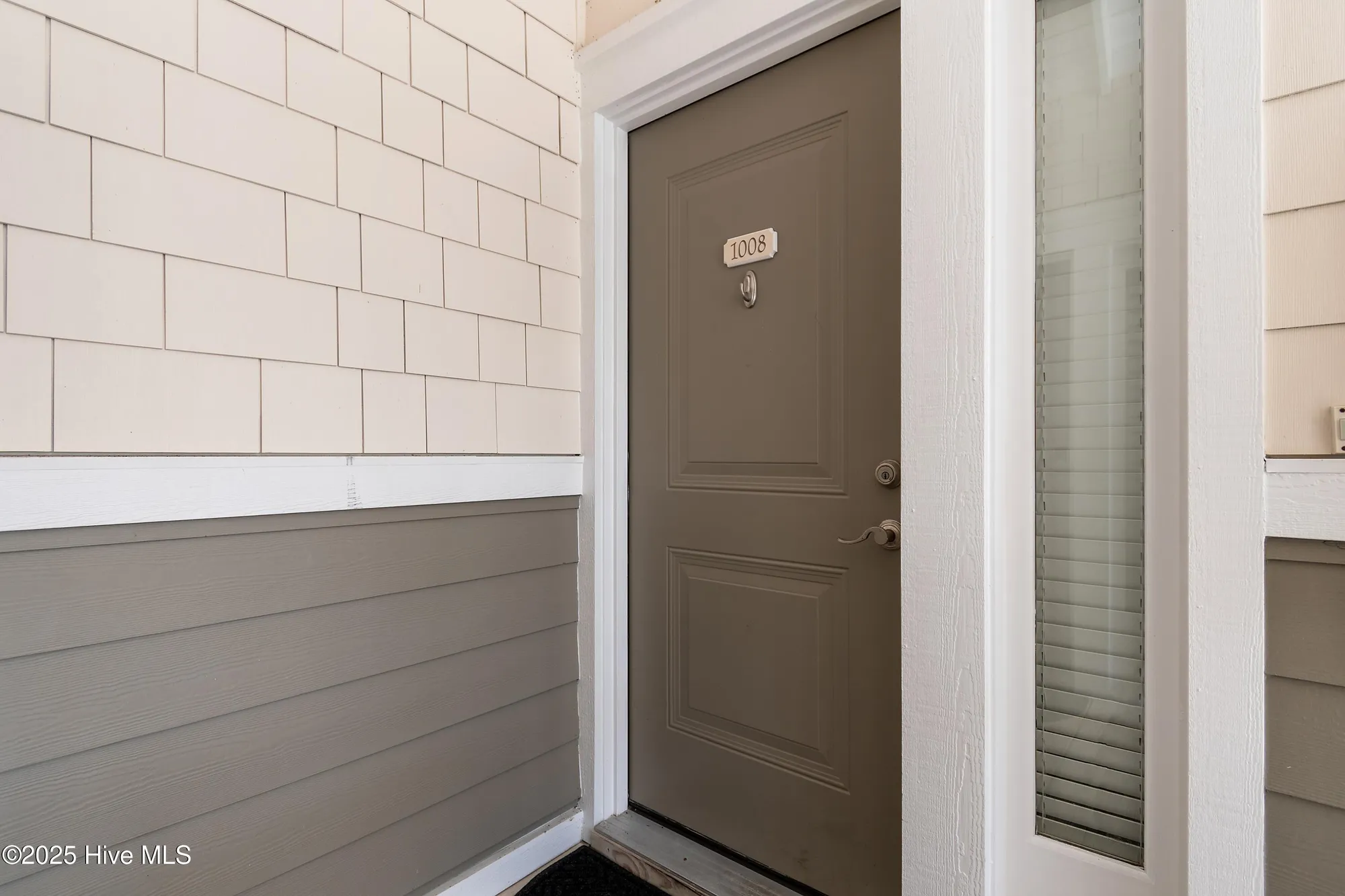 Property Slideshow image 3 of 40 | 2537 st james dr apt 1008, Southport, NC, 28461