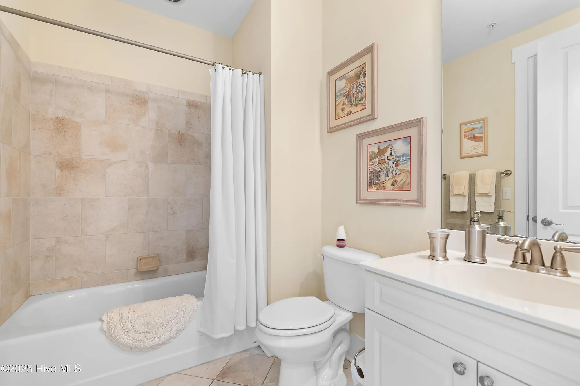 Property Slideshow image 16 of 40 | 2537 st james dr apt 1008, Southport, NC, 28461