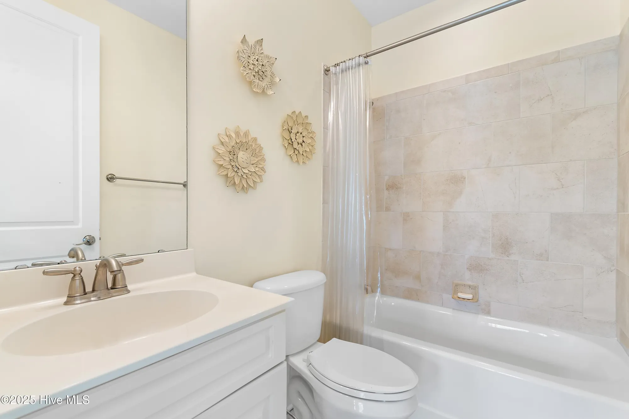 Property Slideshow image 26 of 40 | 2537 st james dr apt 1008, Southport, NC, 28461