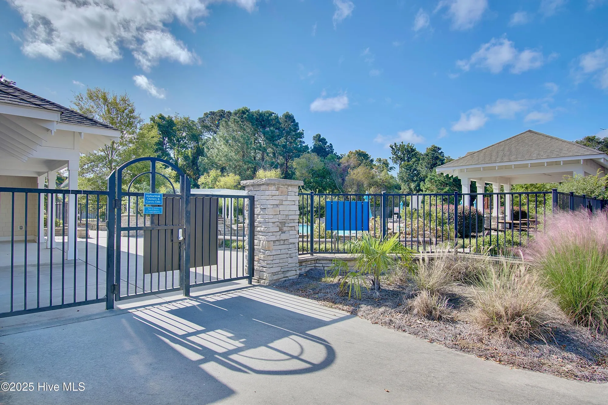 Property Slideshow image 34 of 40 | 2537 st james dr apt 1008, Southport, NC, 28461