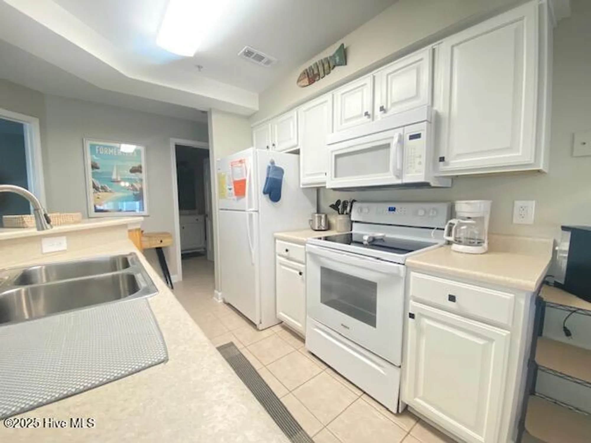 Property Slideshow image 7 of 23 | 1215 n middleton dr 2504, Calabash, NC, 28467