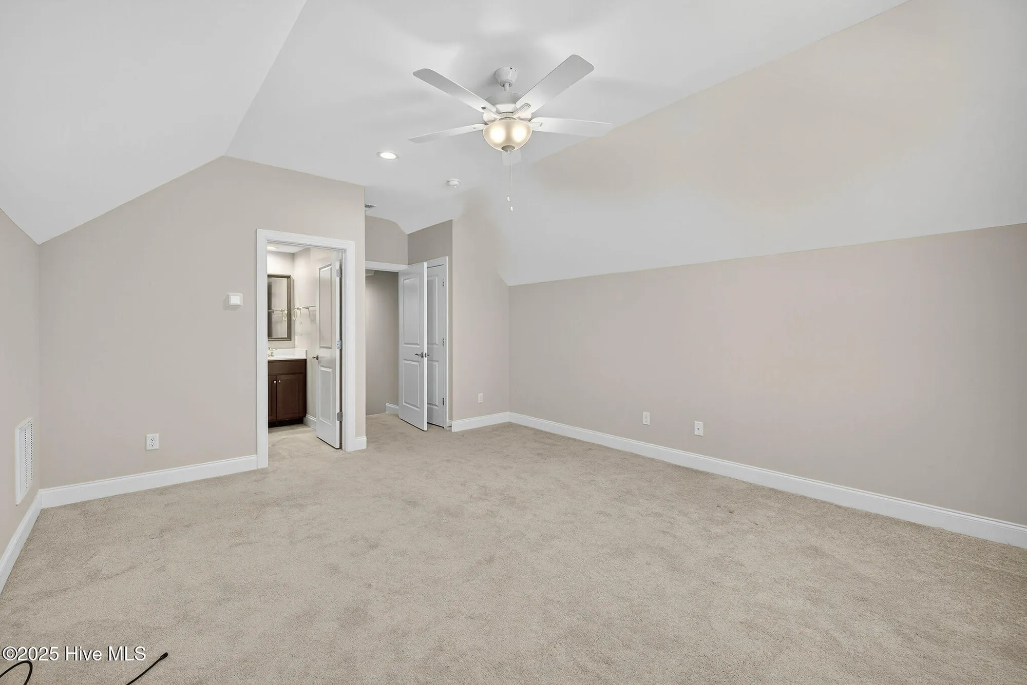 Property Slideshow image 12 of 86 | 8412 caladenia way, Leland, NC, 28451