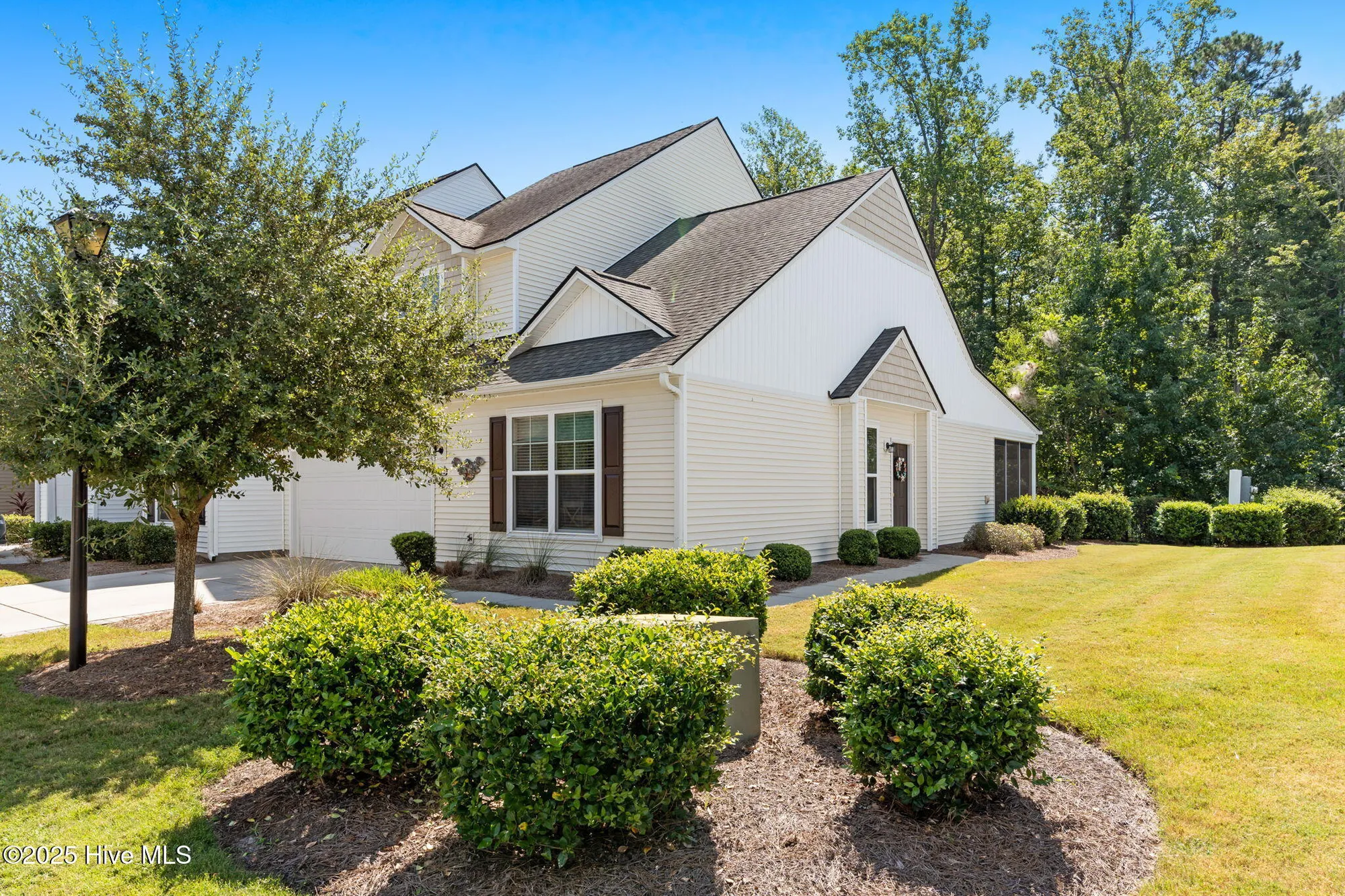 Property Slideshow image 8 of 68 | 152 freeboard ln # 806, Carolina Shores, NC, 28467