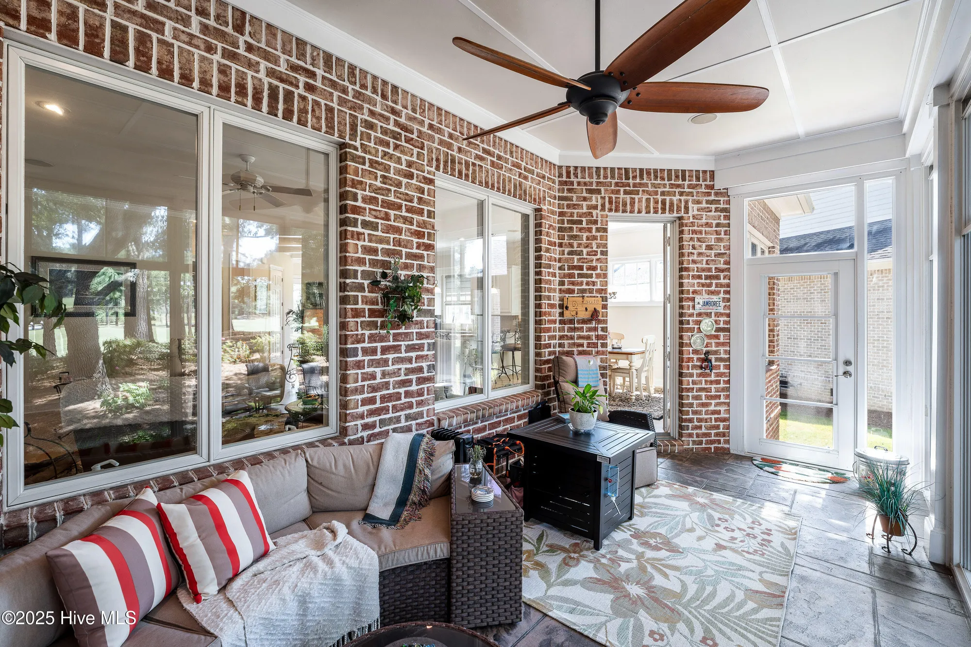 Property Slideshow image 16 of 58 | 571 windstar ln, Wilmington, NC, 28411