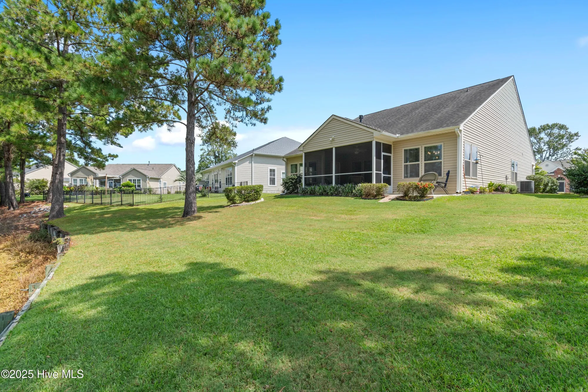 Property Slideshow image 25 of 52 | 1014 meadowlands trl nw, Calabash, NC, 28467