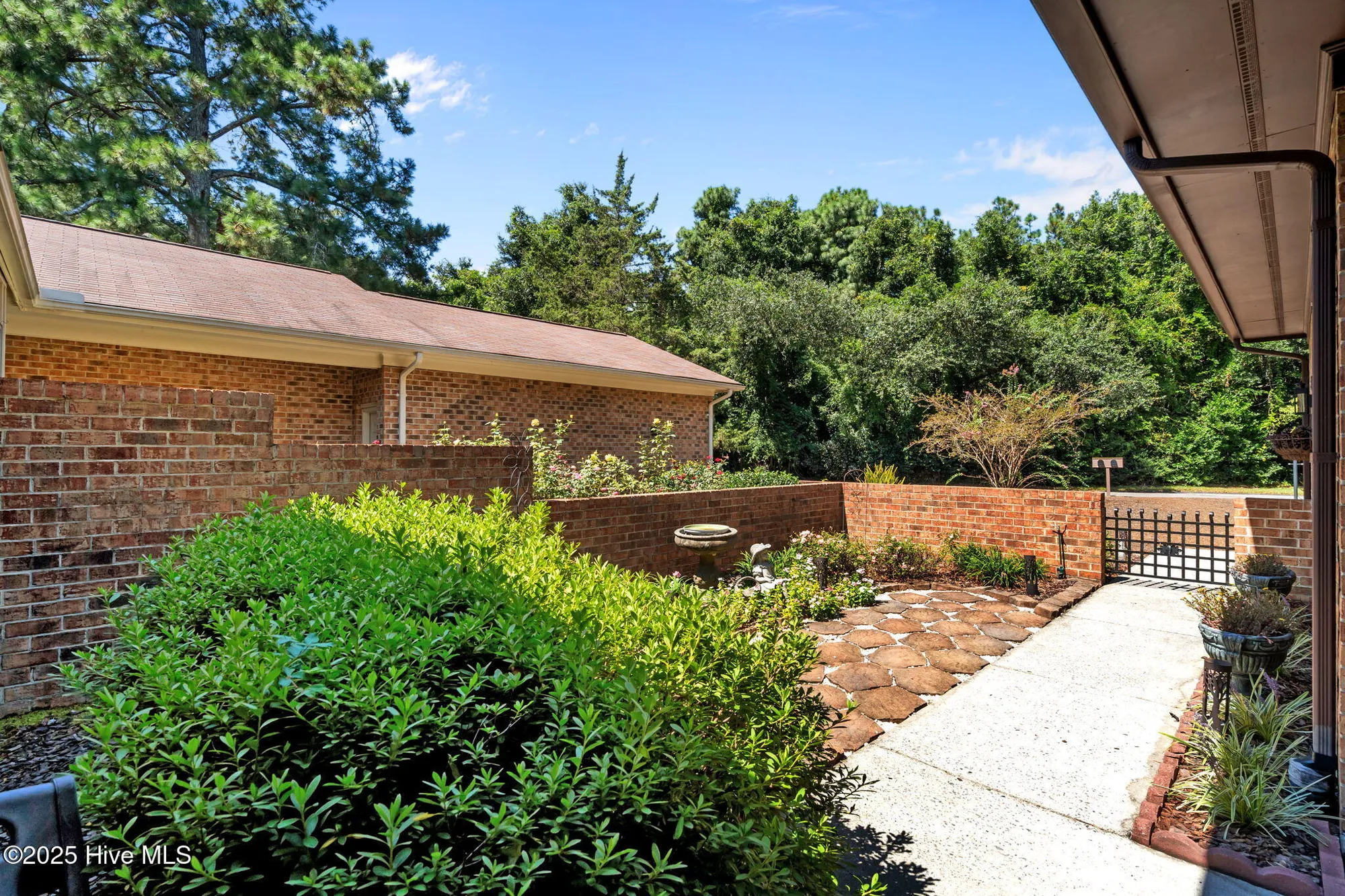 Property Slideshow image 8 of 45 | 705 burlwood dr, Southern Pines, NC, 28387