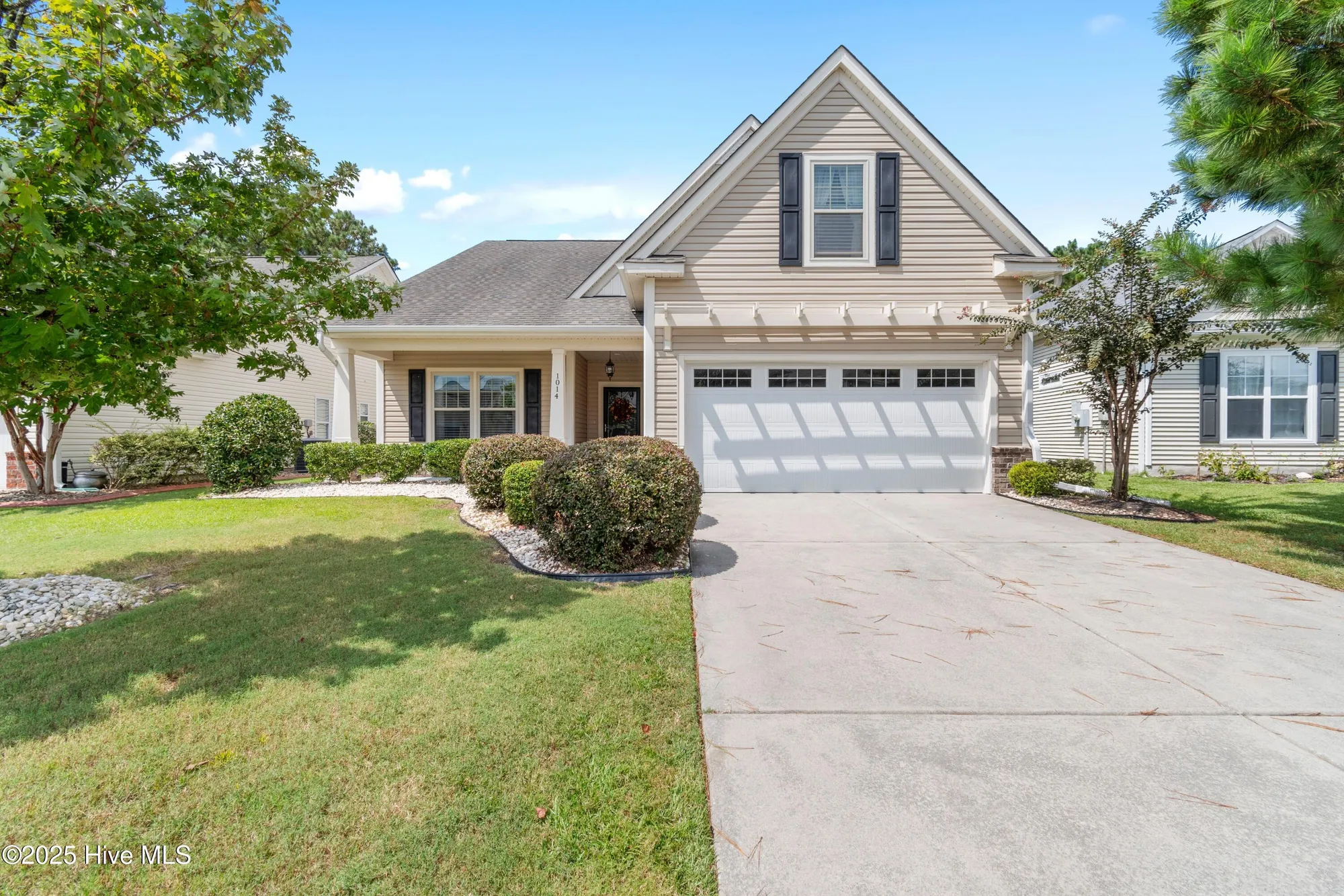 Property Slideshow image 4 of 52 | 1014 meadowlands trl nw, Calabash, NC, 28467