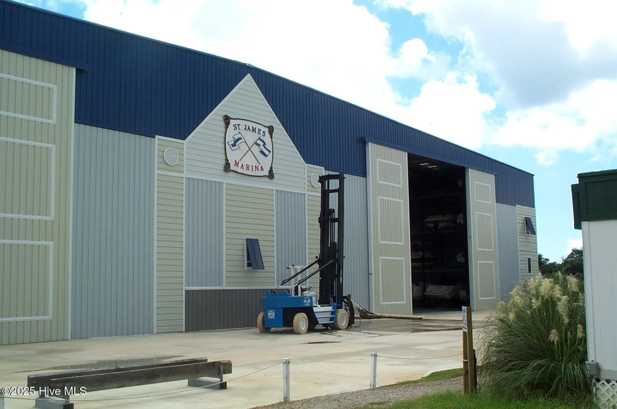 Property Slideshow image 4 of 21 | 2571 st james dr # c43, Southport, NC, 28461