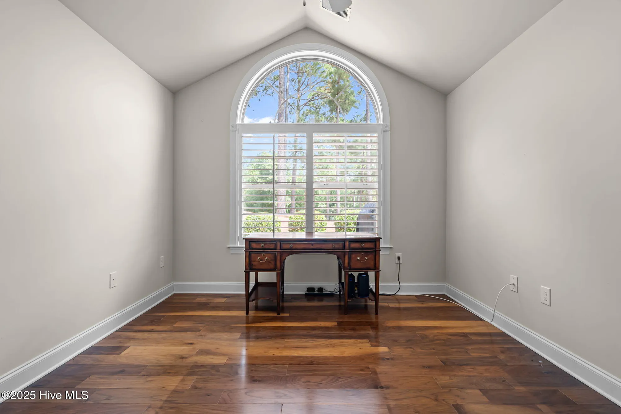Property Slideshow image 11 of 34 | 105 e chelsea ct, Southern Pines, NC, 28387
