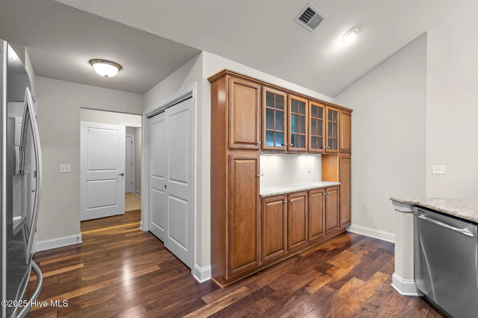 Property Slideshow image 19 of 34 | 105 e chelsea ct, Southern Pines, NC, 28387