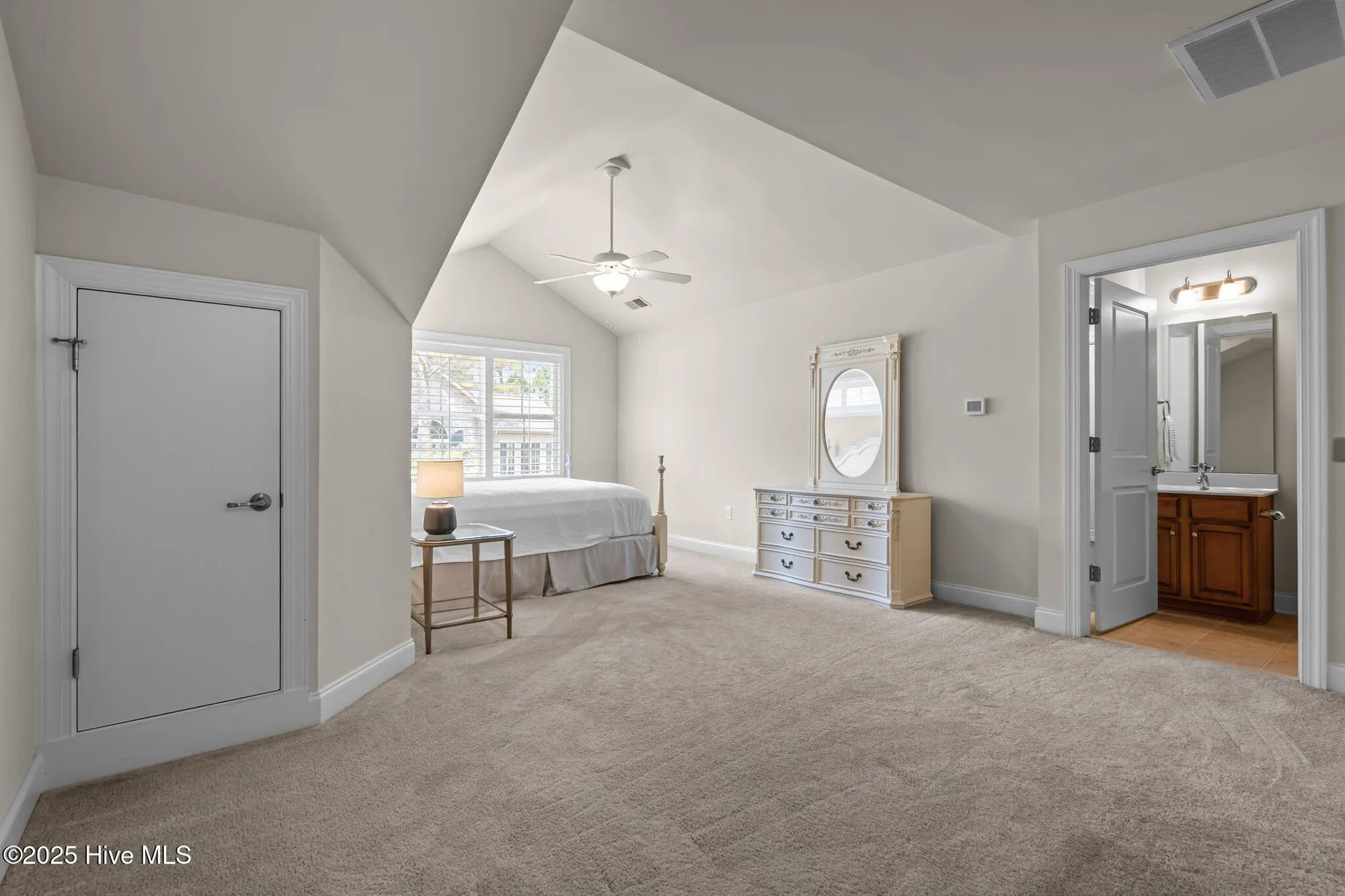 Property Slideshow image 28 of 34 | 105 e chelsea ct, Southern Pines, NC, 28387