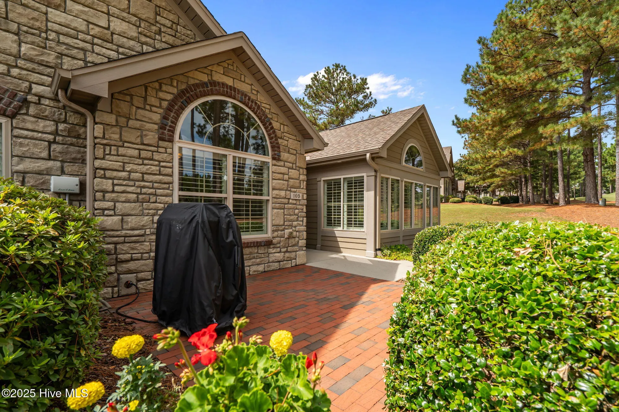 Property Slideshow image 3 of 34 | 105 e chelsea ct, Southern Pines, NC, 28387