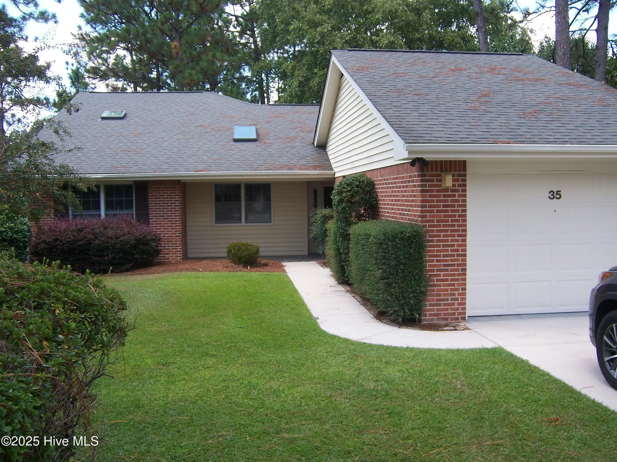 Property Slideshow image 3 of 22 | 35 gull ln, Pinehurst, NC, 28374