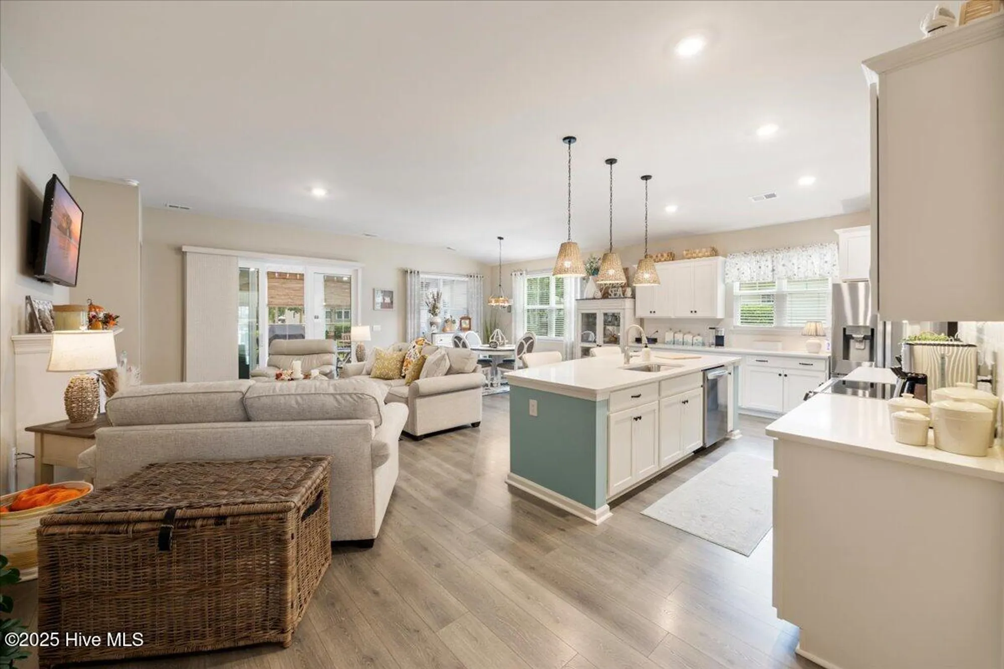 Property Slideshow image 4 of 57 | 8845 lansdowne dr, Calabash, NC, 28467