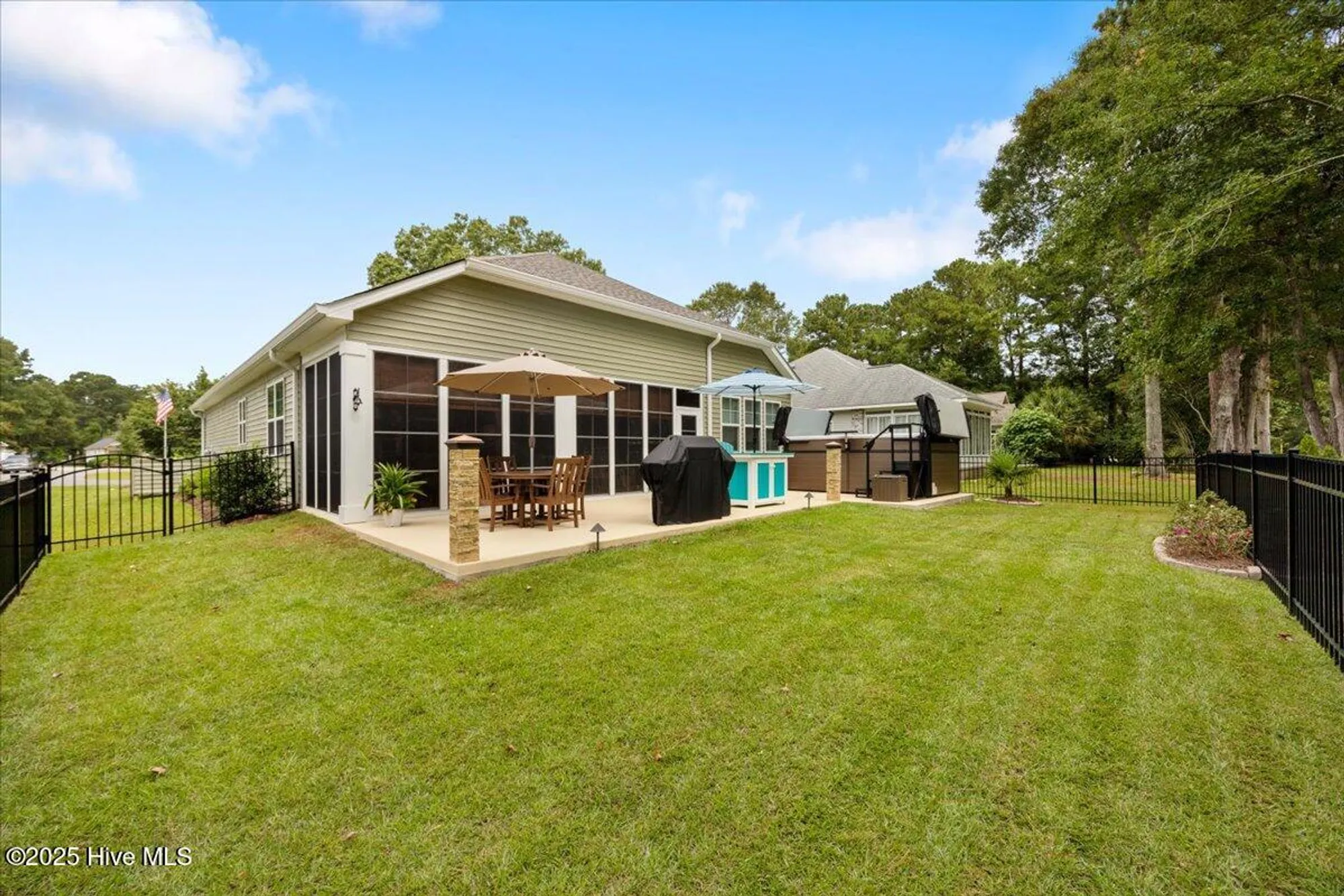 Property Slideshow image 34 of 57 | 8845 lansdowne dr, Calabash, NC, 28467