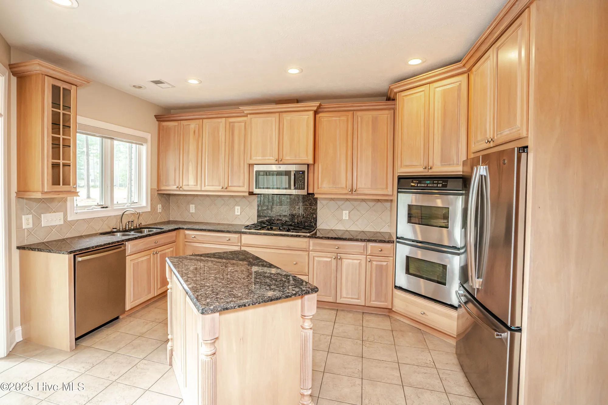 Property Slideshow image 19 of 88 | 534 avalon pl, Ocean Isle Beach, NC, 28469