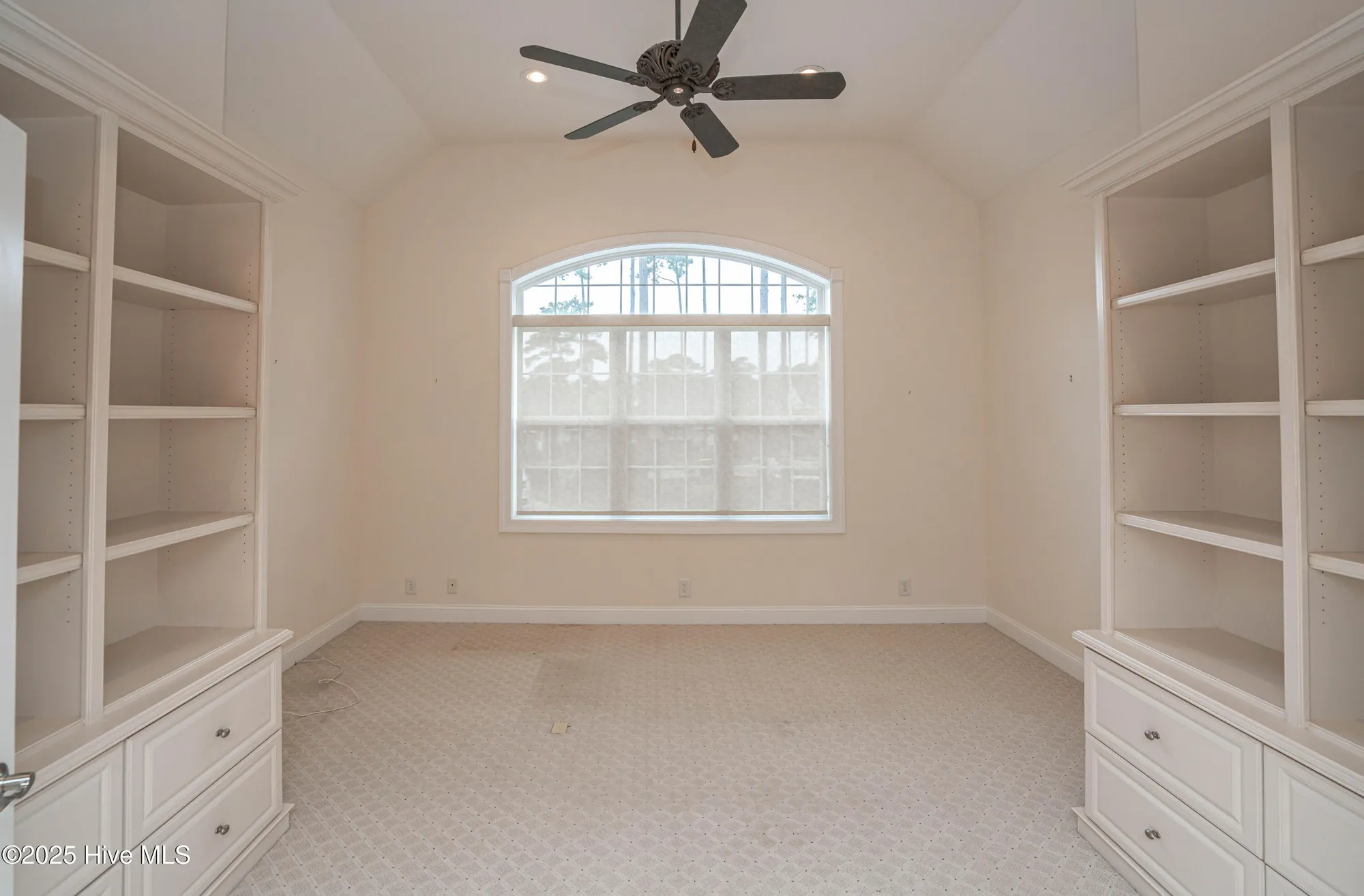 Property Slideshow image 28 of 88 | 534 avalon pl, Ocean Isle Beach, NC, 28469