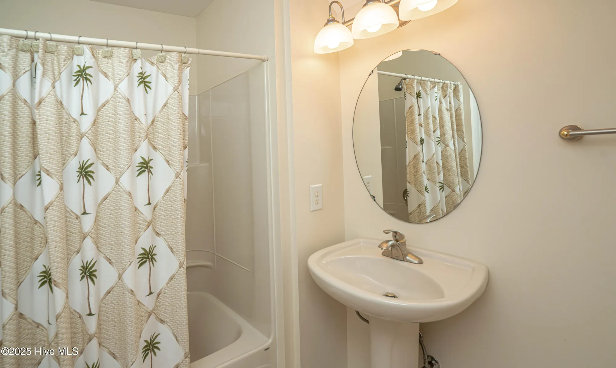Property Slideshow image 40 of 88 | 534 avalon pl, Ocean Isle Beach, NC, 28469