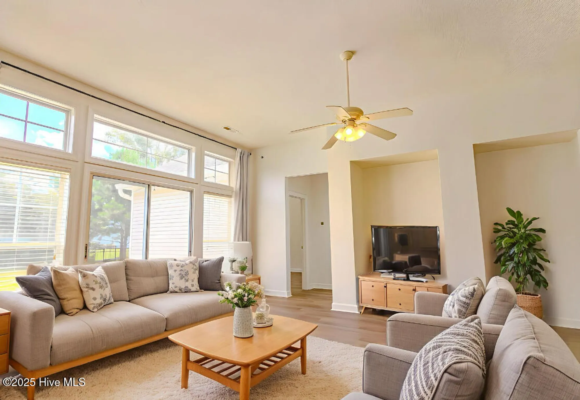 Property Slideshow image 8 of 61 | 1005 meadowlands trl, Calabash, NC, 28467