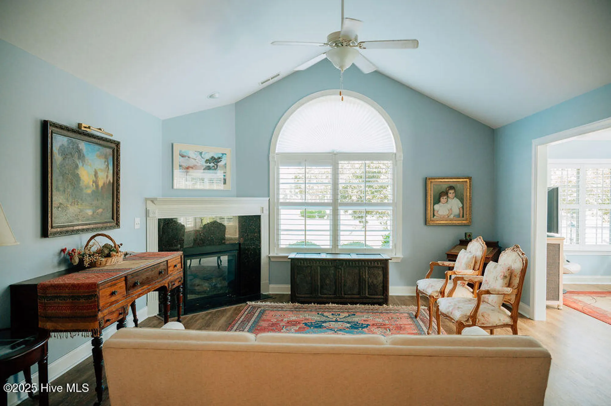 Property Slideshow image 13 of 54 | 123 w chelsea ct, Southern Pines, NC, 28387