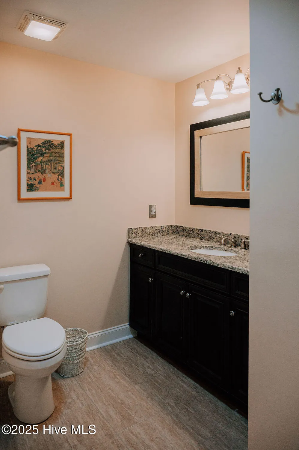 Property Slideshow image 33 of 54 | 123 w chelsea ct, Southern Pines, NC, 28387