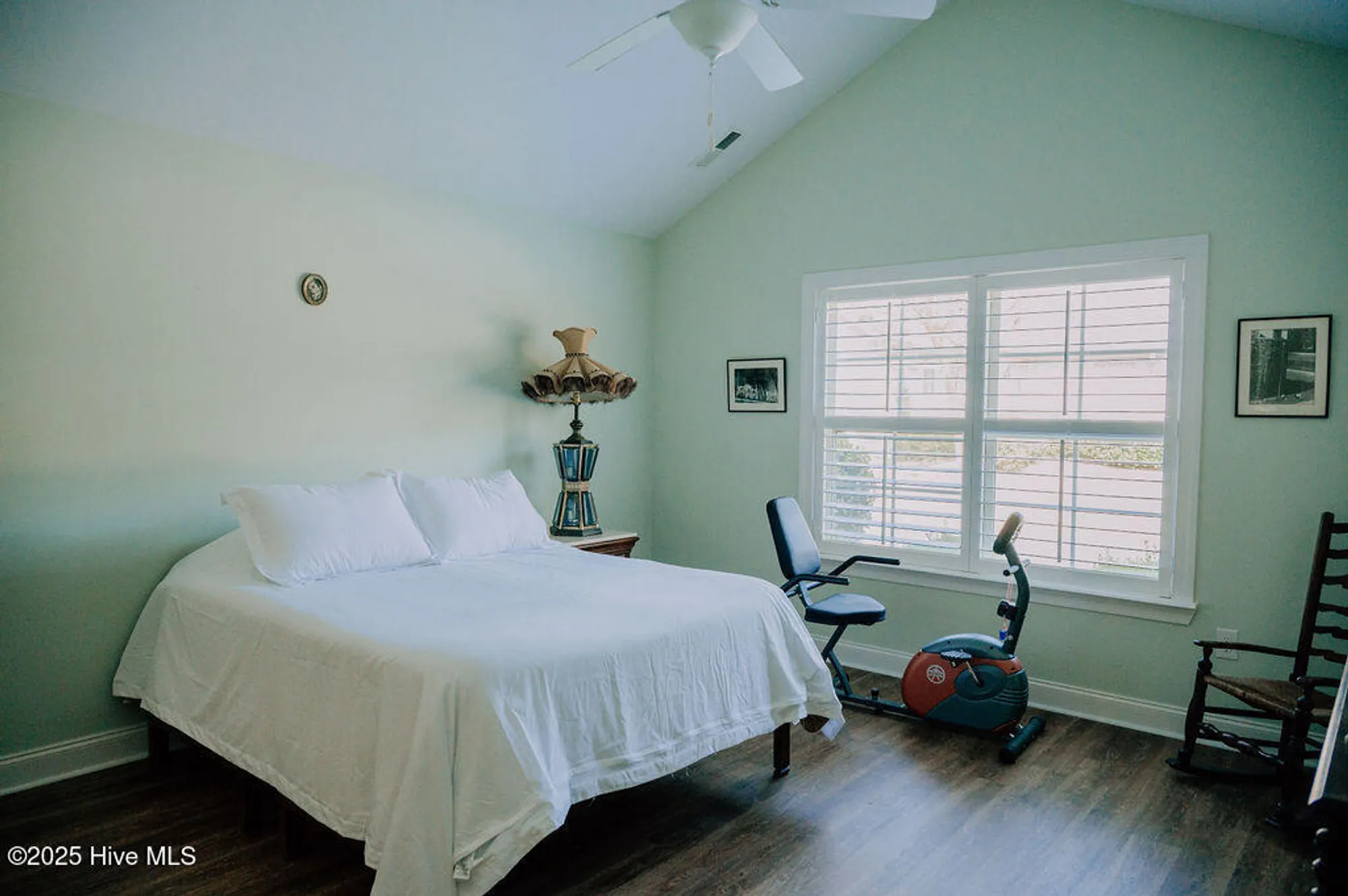 Property Slideshow image 37 of 54 | 123 w chelsea ct, Southern Pines, NC, 28387