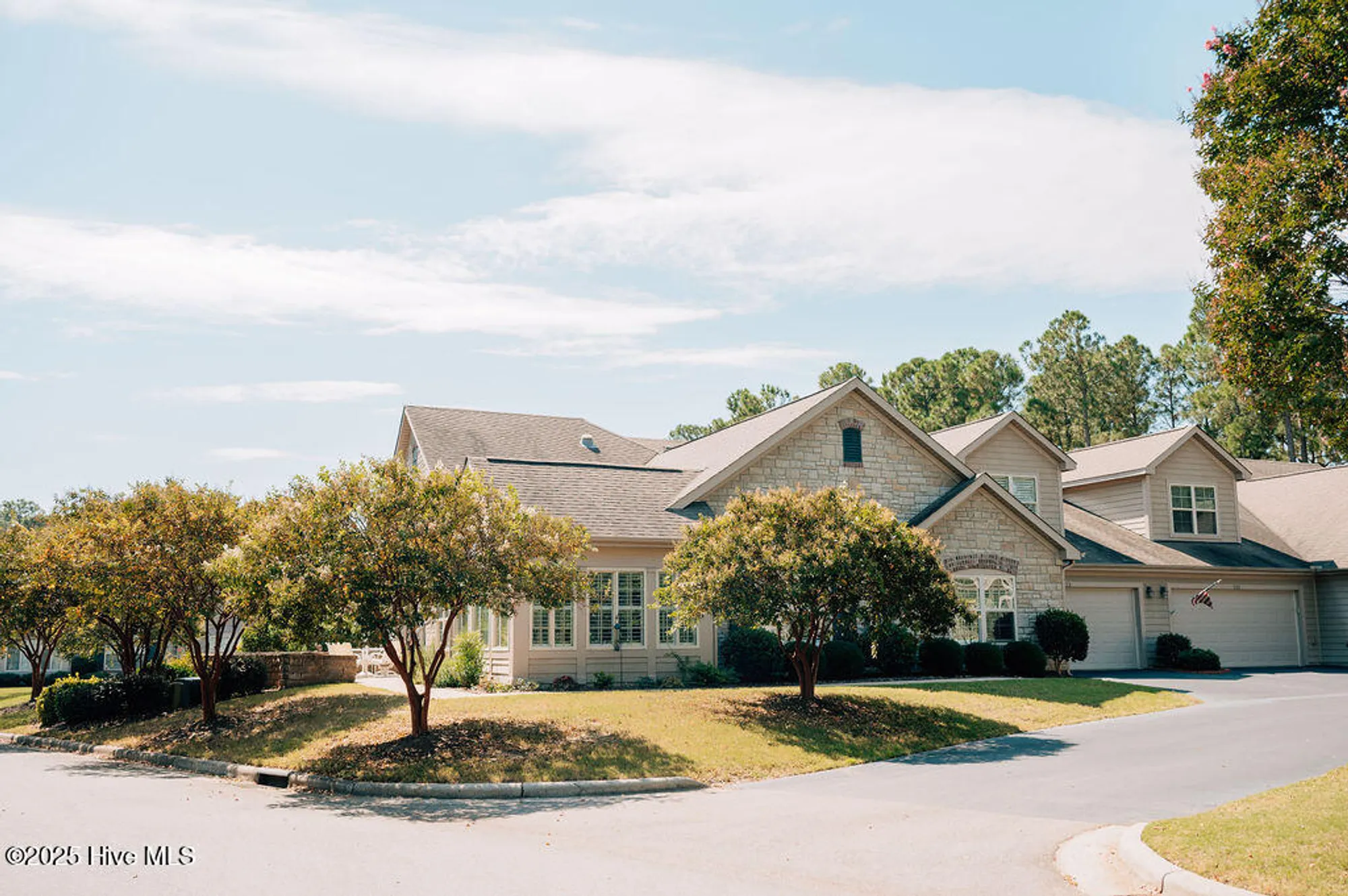 Property Slideshow image 48 of 54 | 123 w chelsea ct, Southern Pines, NC, 28387