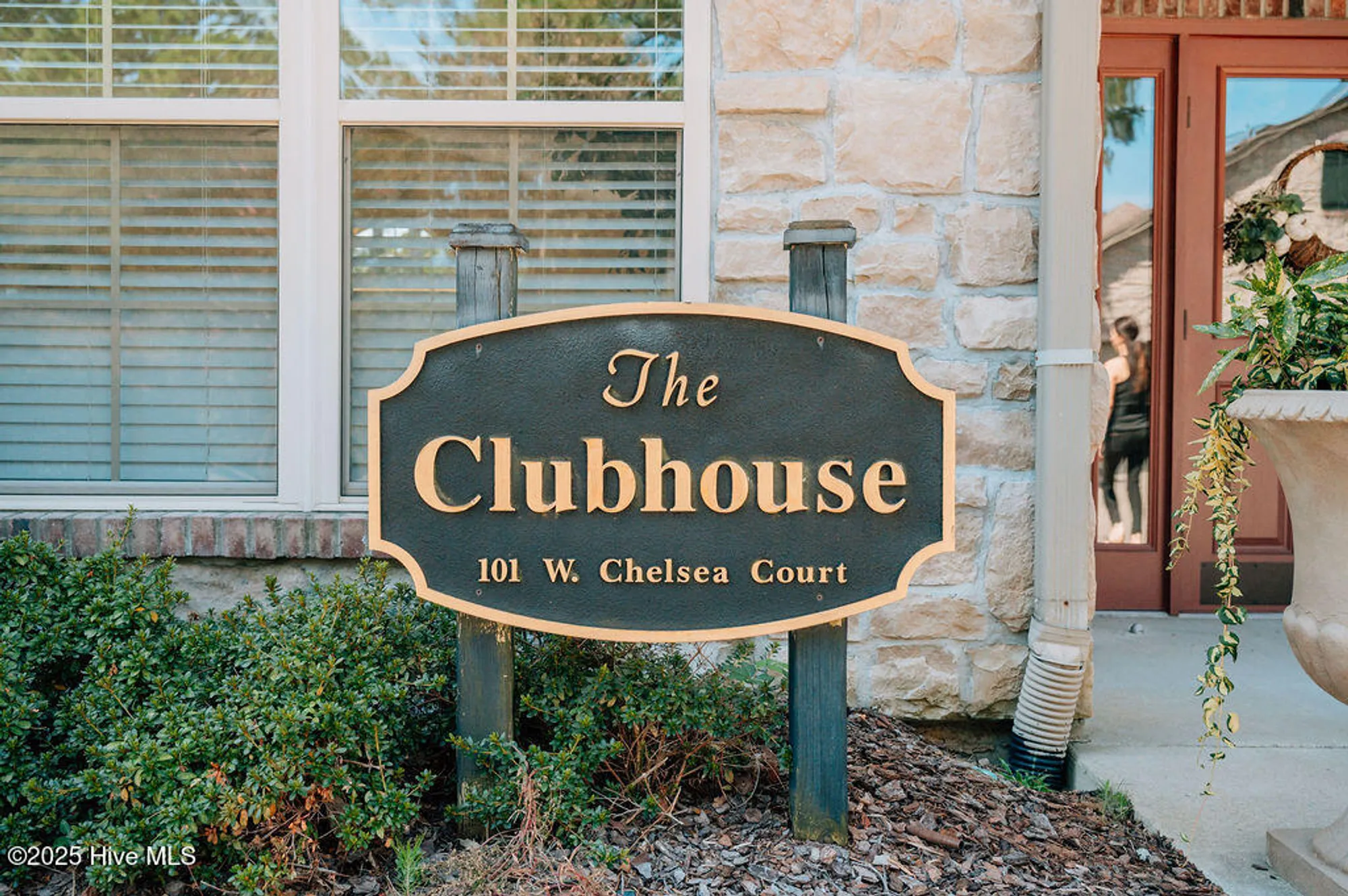 Property Slideshow image 51 of 54 | 123 w chelsea ct, Southern Pines, NC, 28387