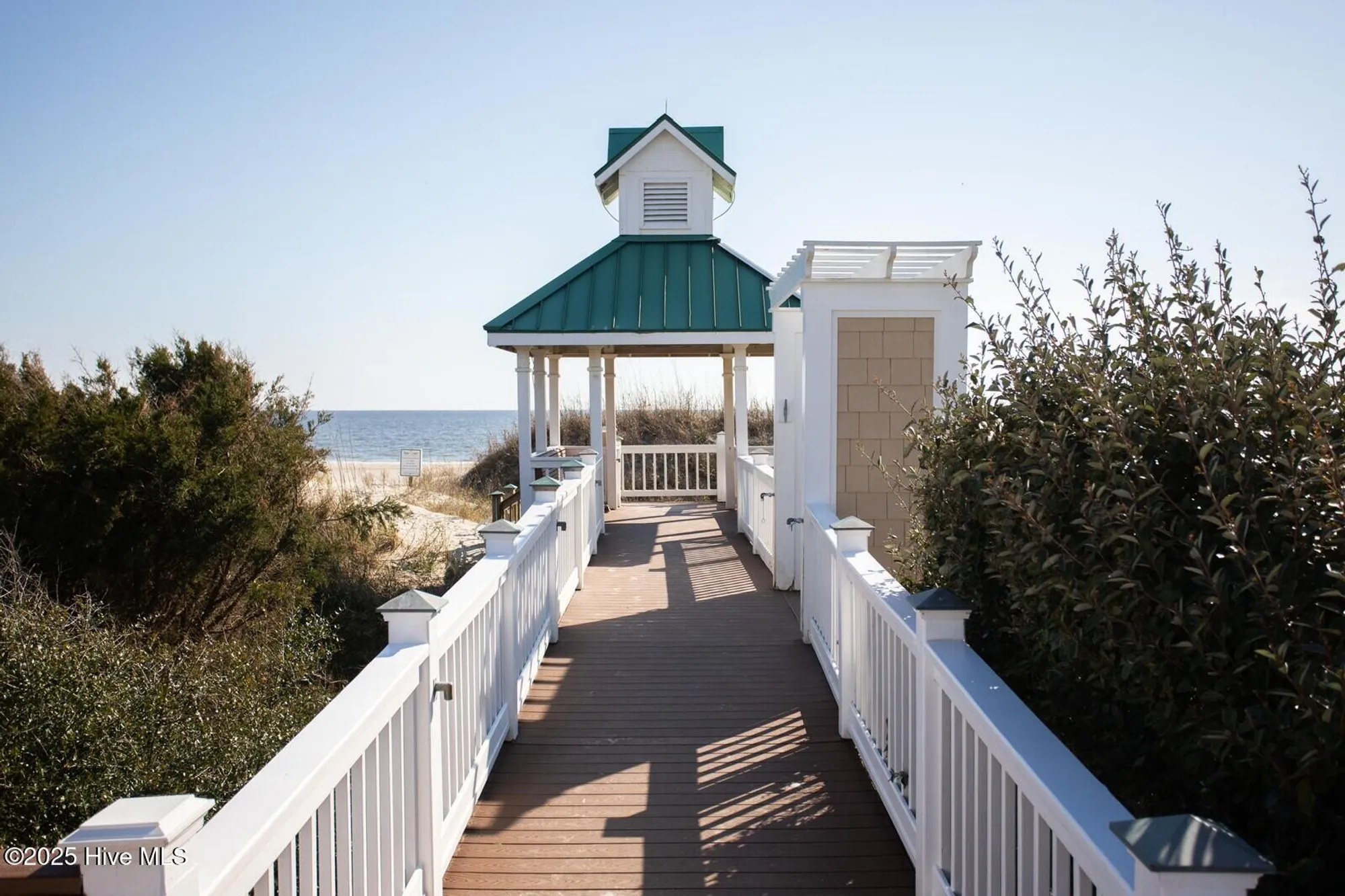 Property Slideshow image 28 of 32 | 3350 club villa dr 806, Southport, NC, 28461