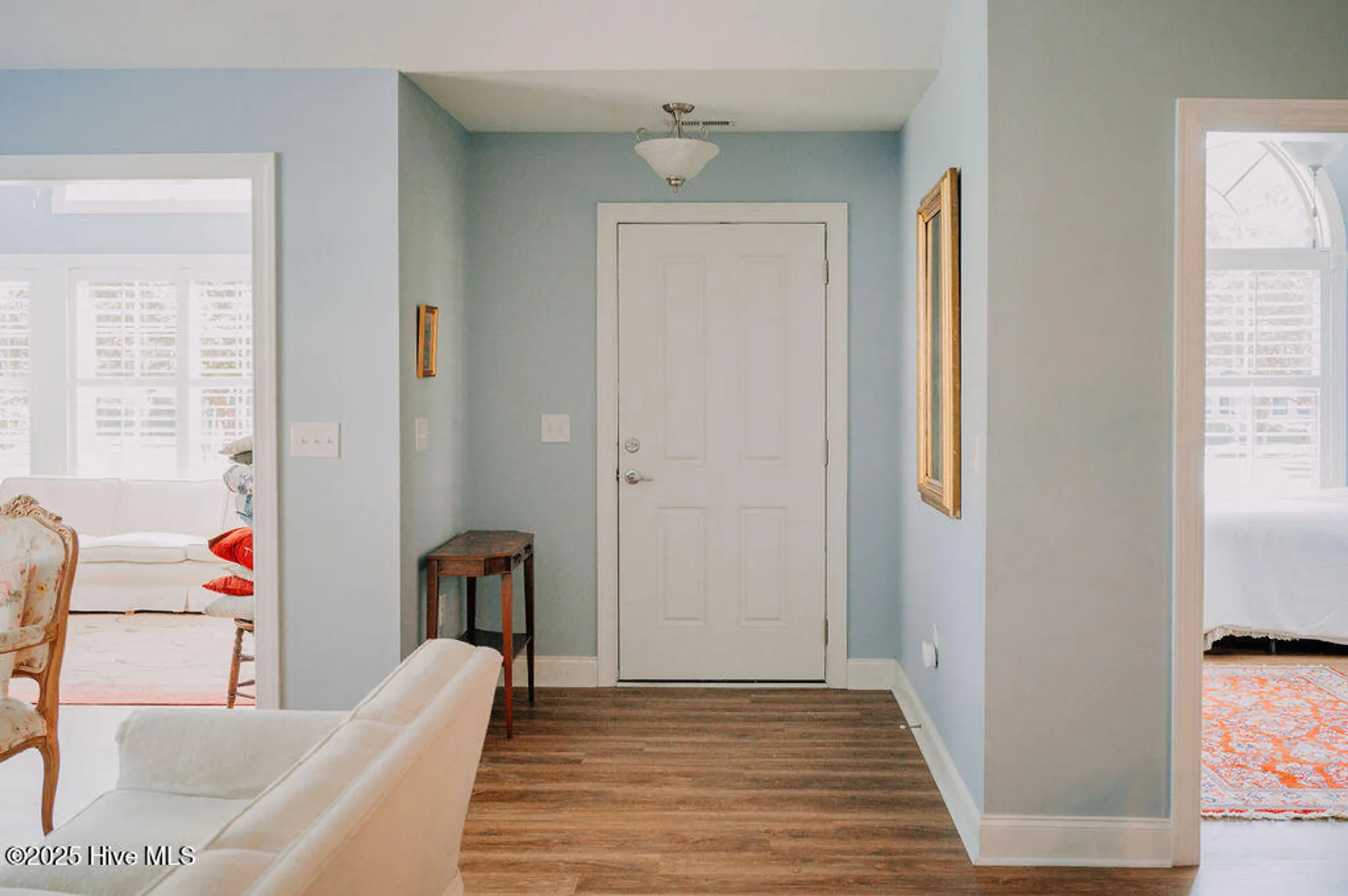 Property Slideshow image 10 of 54 | 123 w chelsea ct, Southern Pines, NC, 28387