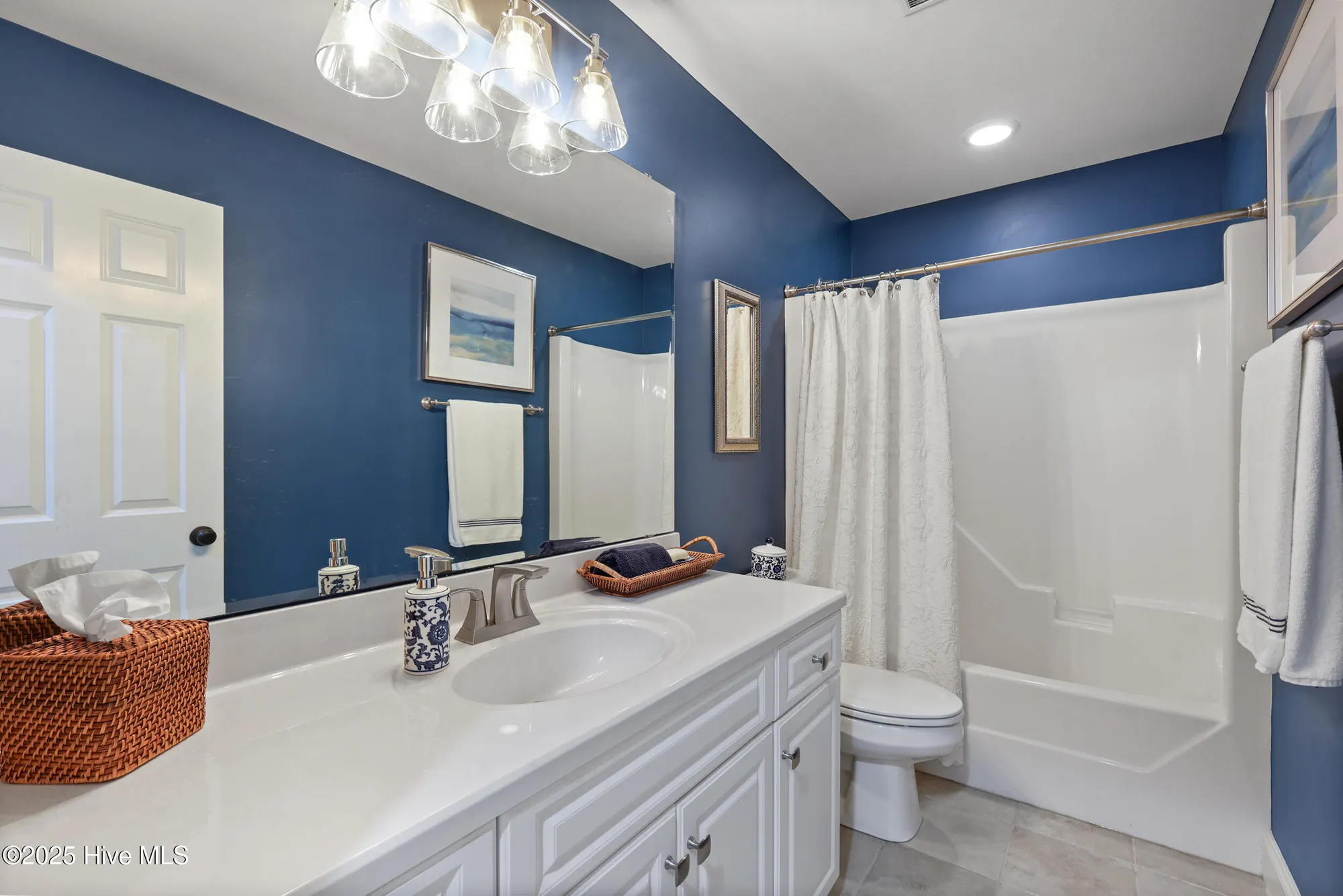 Property Slideshow image 25 of 53 | 527 windstar ln, Wilmington, NC, 28411