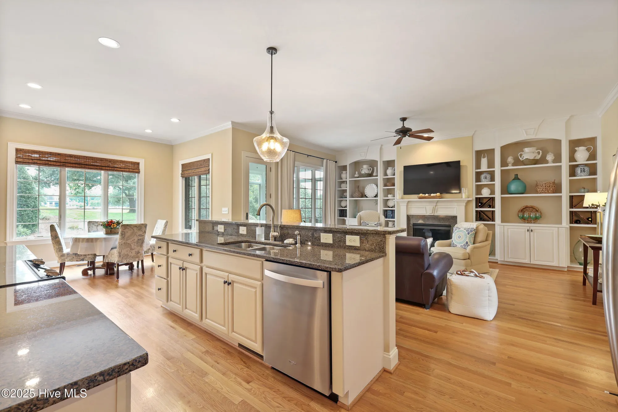Property Slideshow image 15 of 53 | 527 windstar ln, Wilmington, NC, 28411