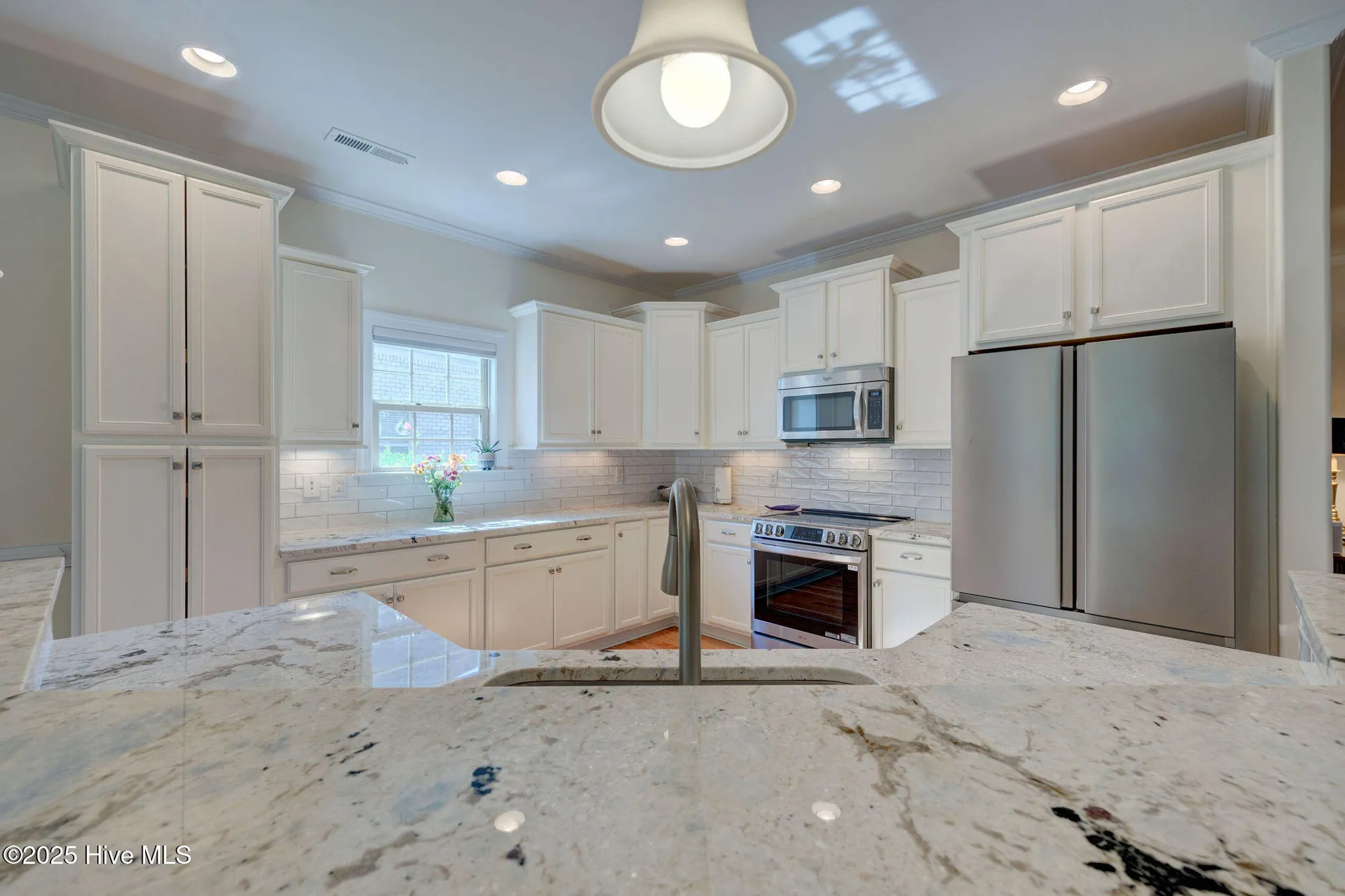 Property Slideshow image 11 of 85 | 2438 w oak bridge way, Leland, NC, 28451