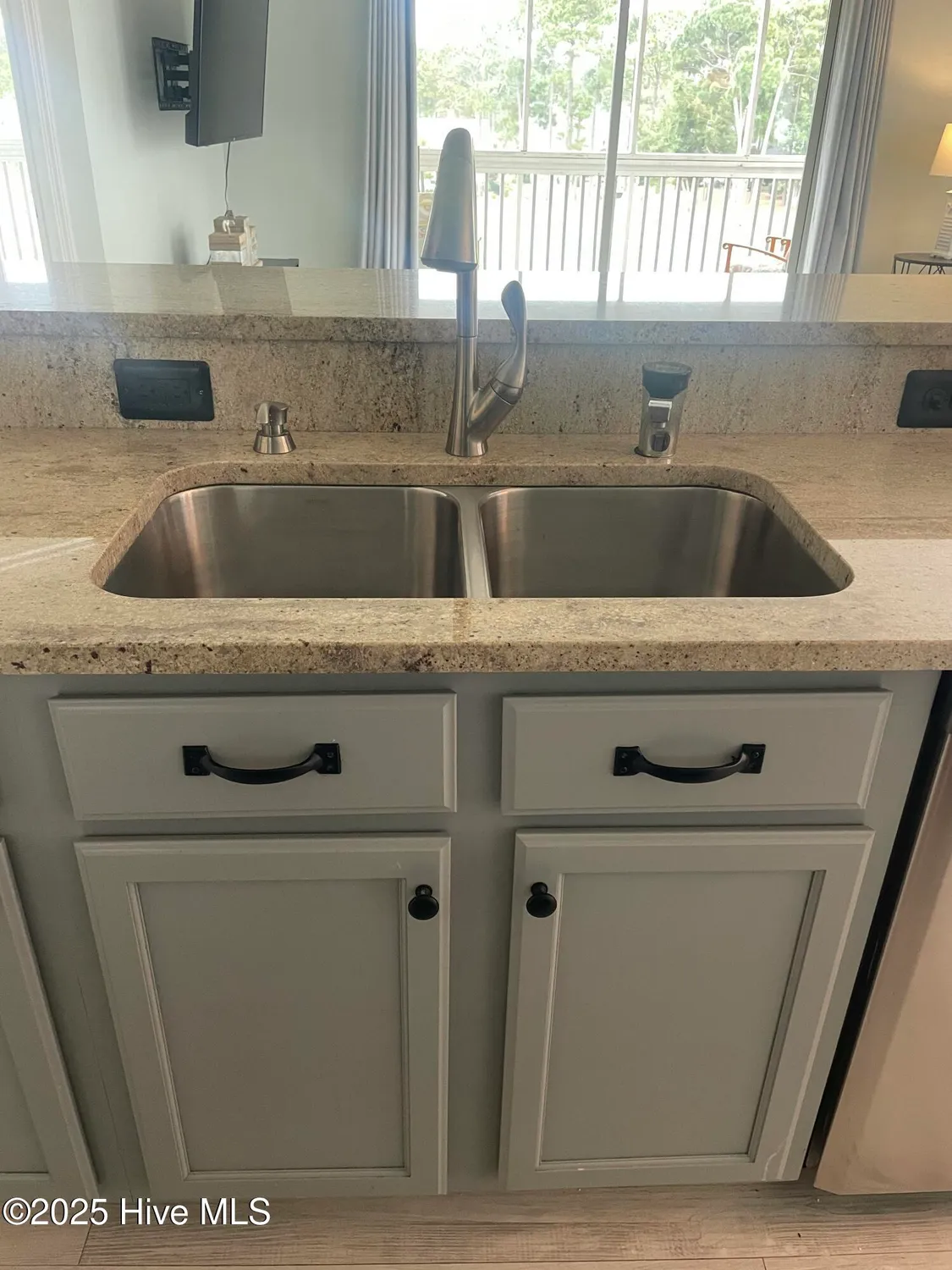 Property Slideshow image 11 of 32 | 3350 club villa dr 806, Southport, NC, 28461