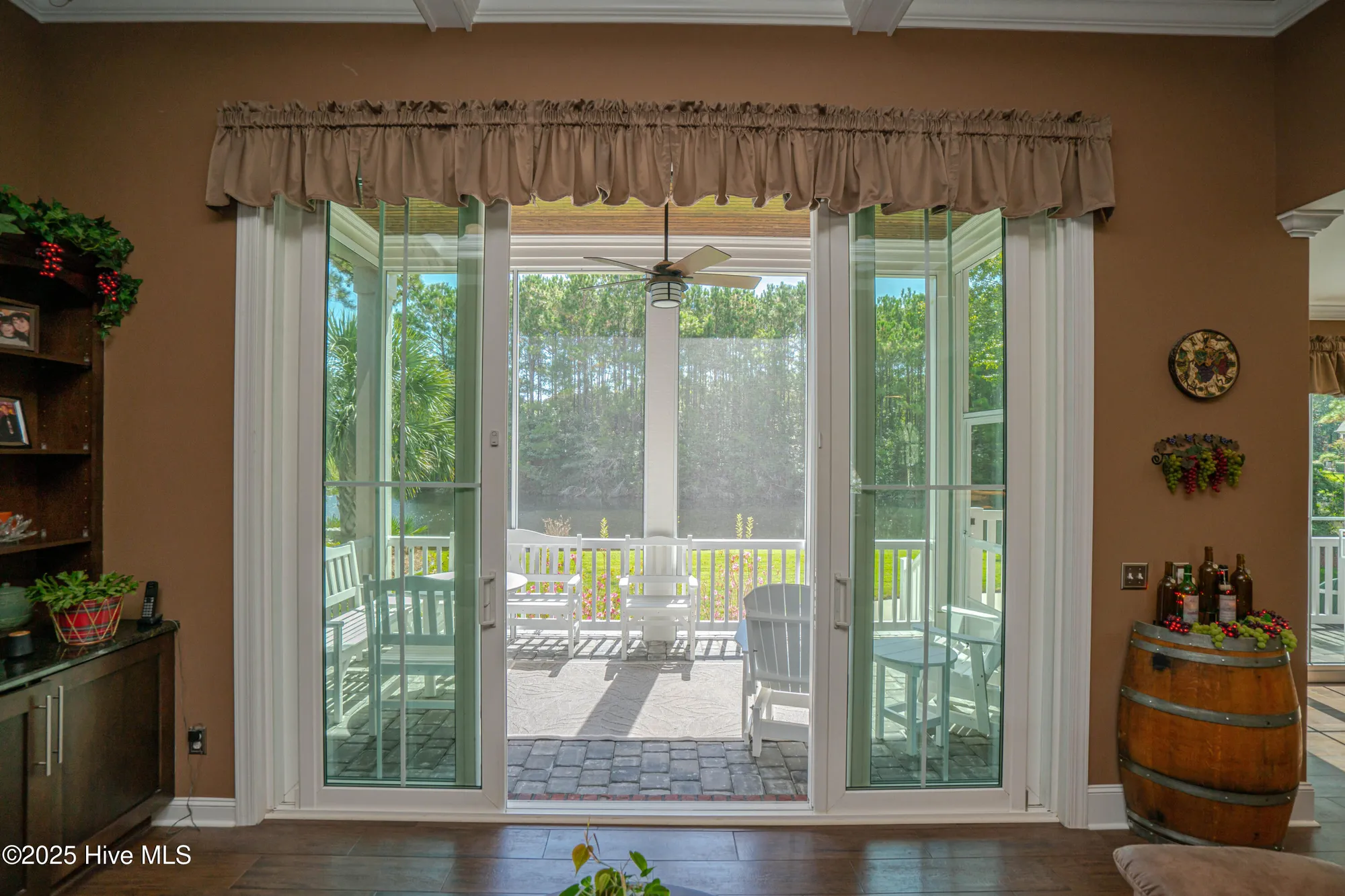 Property Slideshow image 19 of 104 | 562 westchester pl, Ocean Isle Beach, NC, 28469