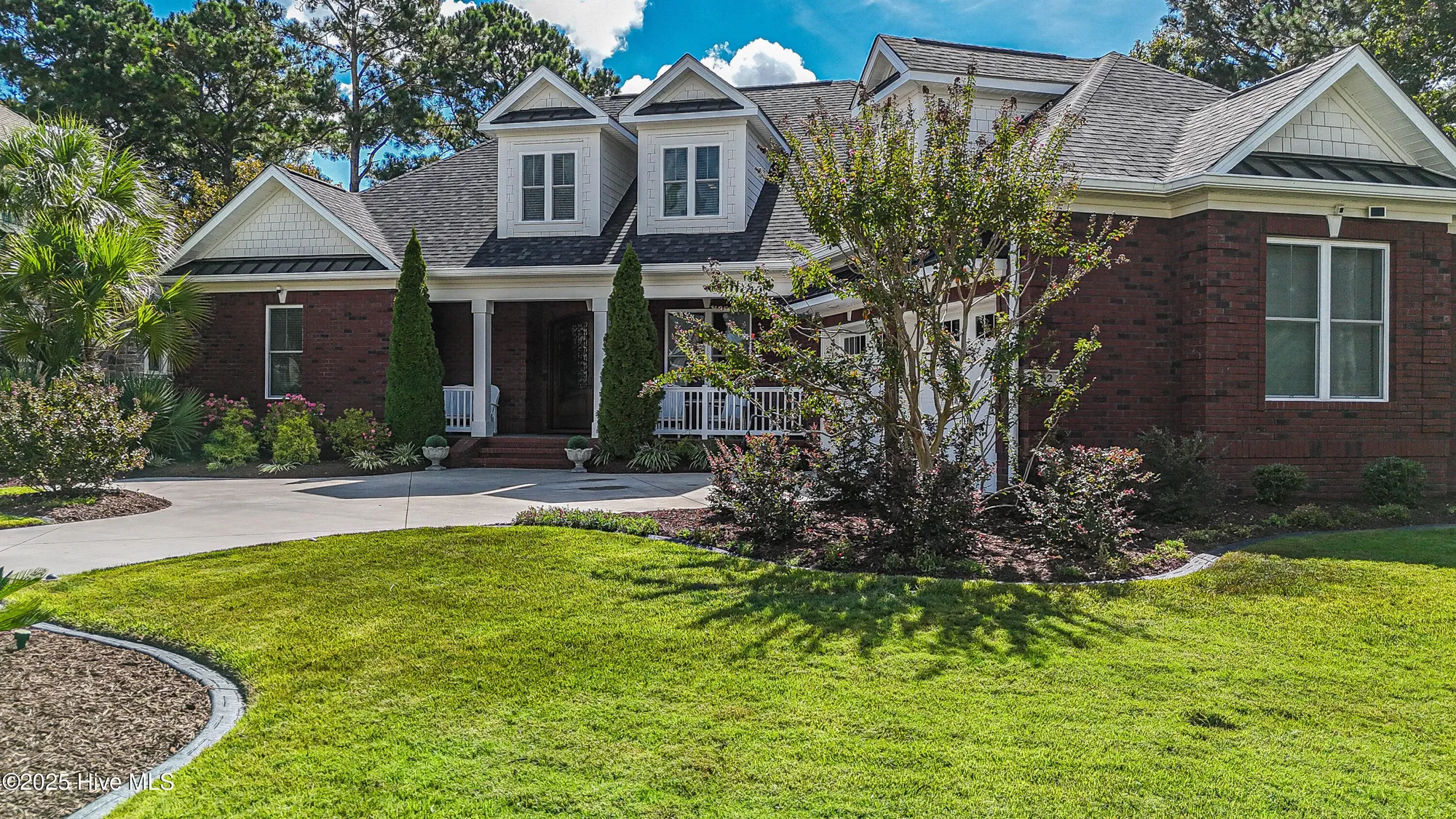 Property Slideshow image 6 of 104 | 562 westchester pl, Ocean Isle Beach, NC, 28469