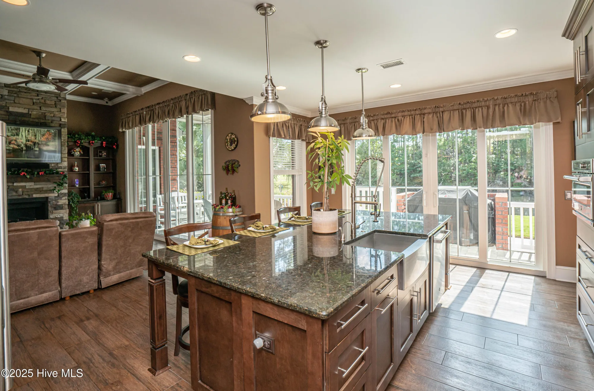 Property Slideshow image 22 of 104 | 562 westchester pl, Ocean Isle Beach, NC, 28469