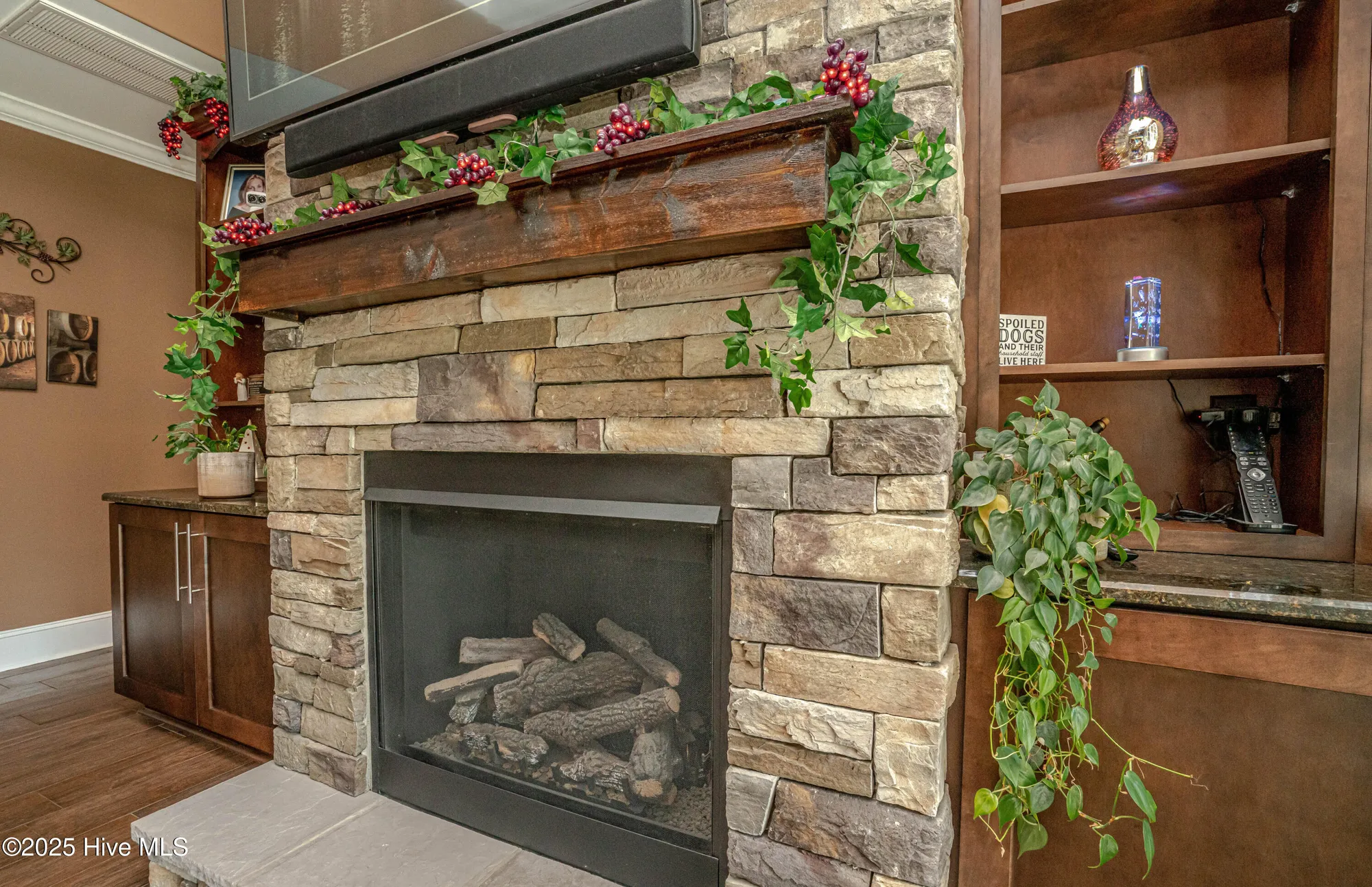 Property Slideshow image 18 of 104 | 562 westchester pl, Ocean Isle Beach, NC, 28469