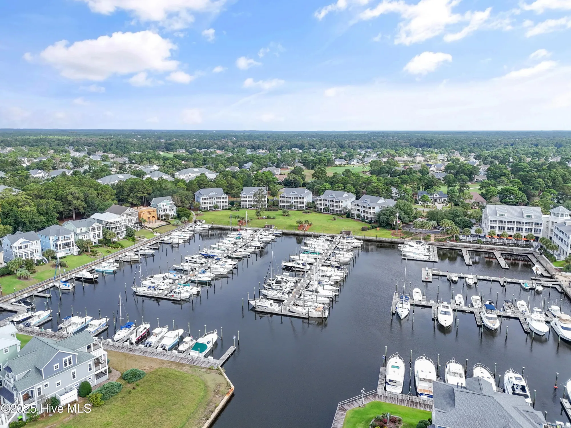 Property Slideshow image 35 of 59 | 2555 st james dr unit 401, Southport, NC, 28461