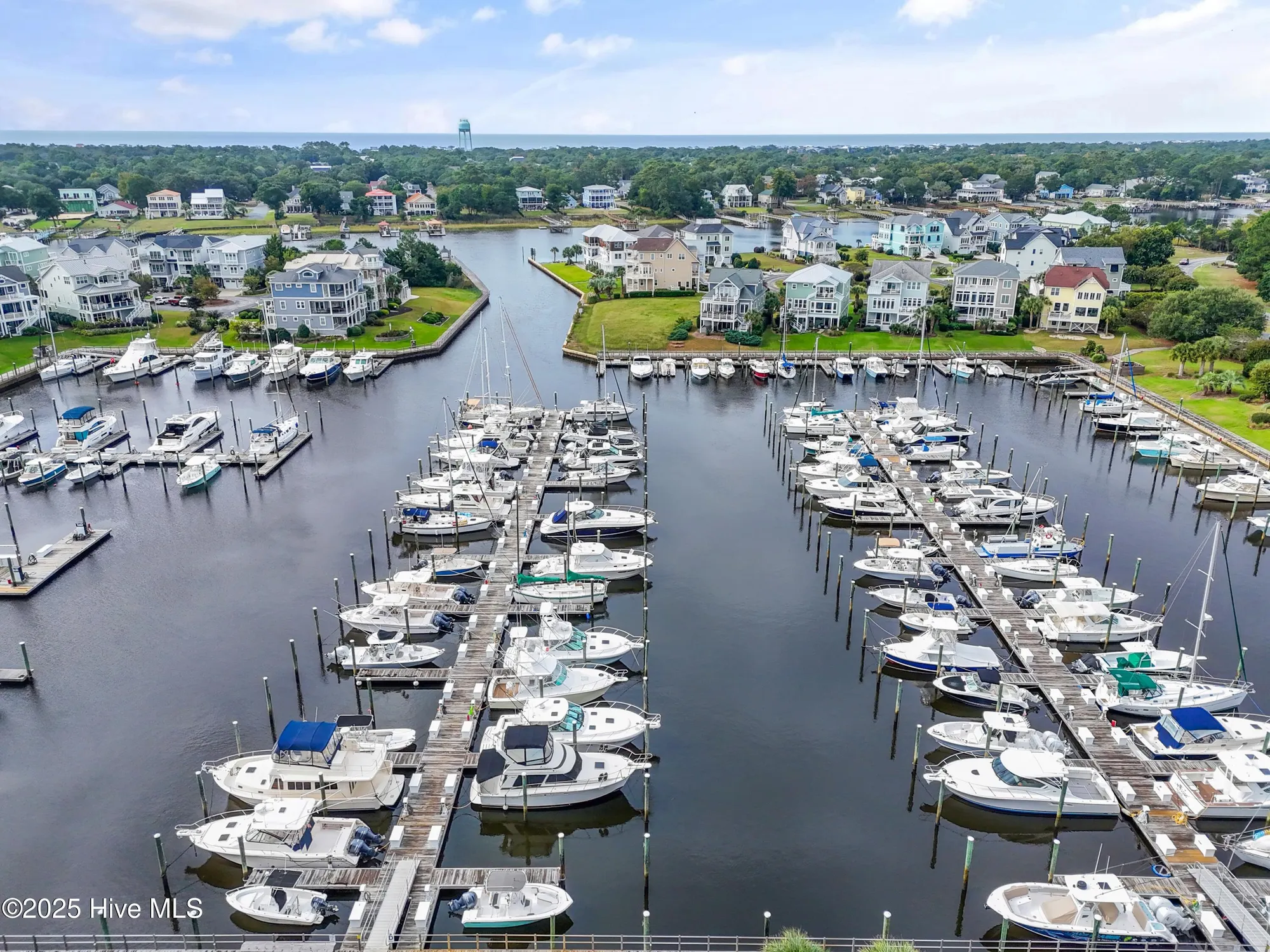 Property Slideshow image 38 of 59 | 2555 st james dr unit 401, Southport, NC, 28461