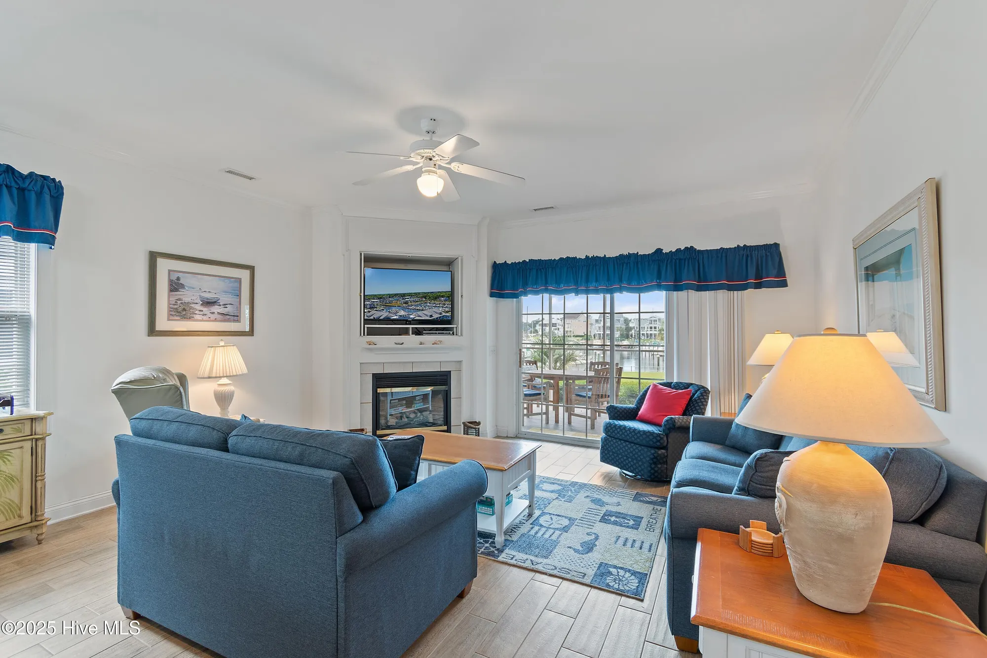Property Slideshow image 10 of 59 | 2555 st james dr unit 401, Southport, NC, 28461