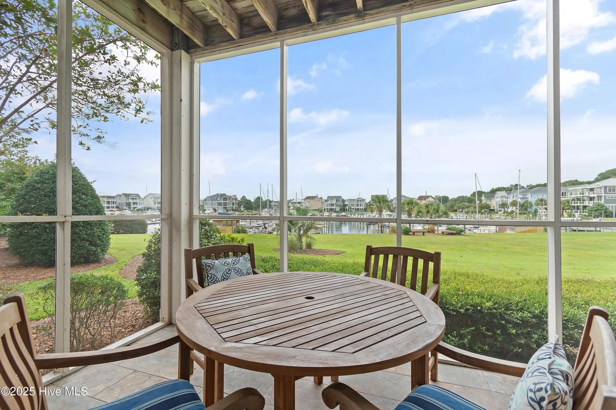 Property Slideshow image 6 of 59 | 2555 st james dr unit 401, Southport, NC, 28461