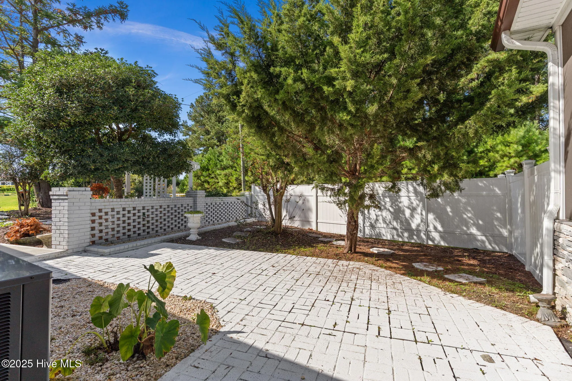 Property Slideshow image 14 of 59 | 280 hickman rd, Calabash, NC, 28467