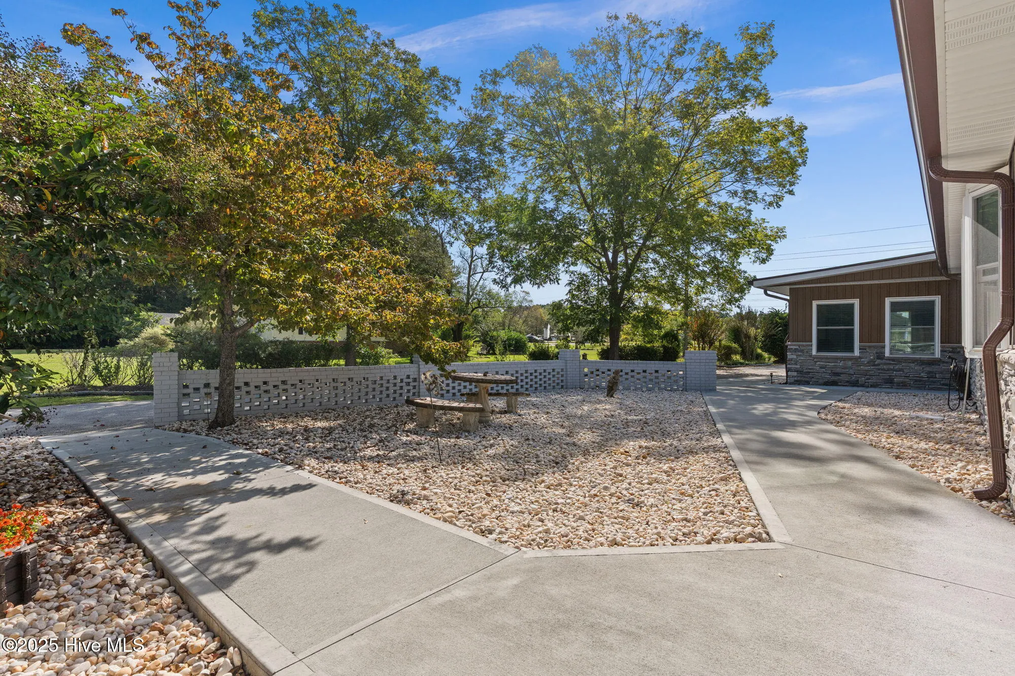 Property Slideshow image 6 of 59 | 280 hickman rd, Calabash, NC, 28467