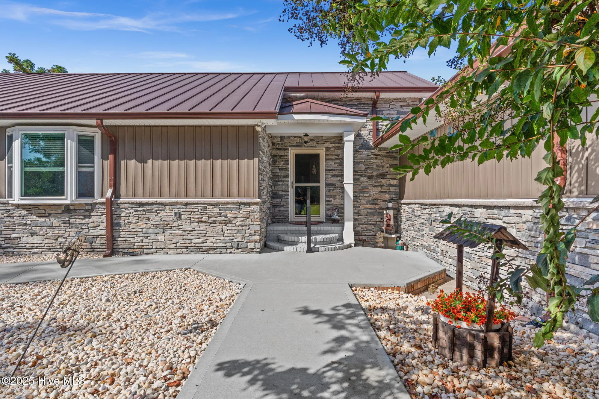 Property Slideshow image 7 of 59 | 280 hickman rd, Calabash, NC, 28467