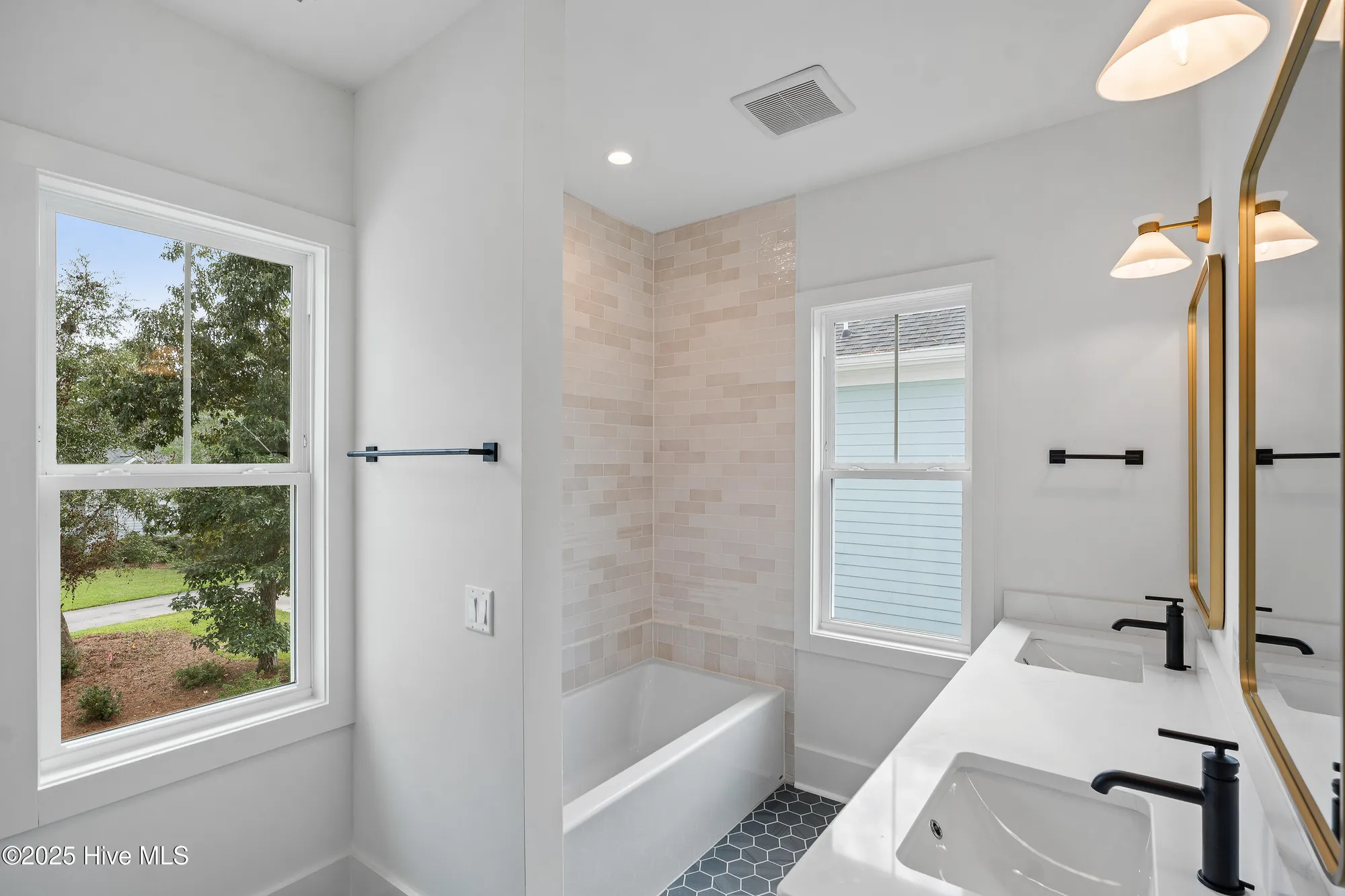 Property Slideshow image 47 of 53 | 305 jenoa dr, Castle Hayne, NC, 28429