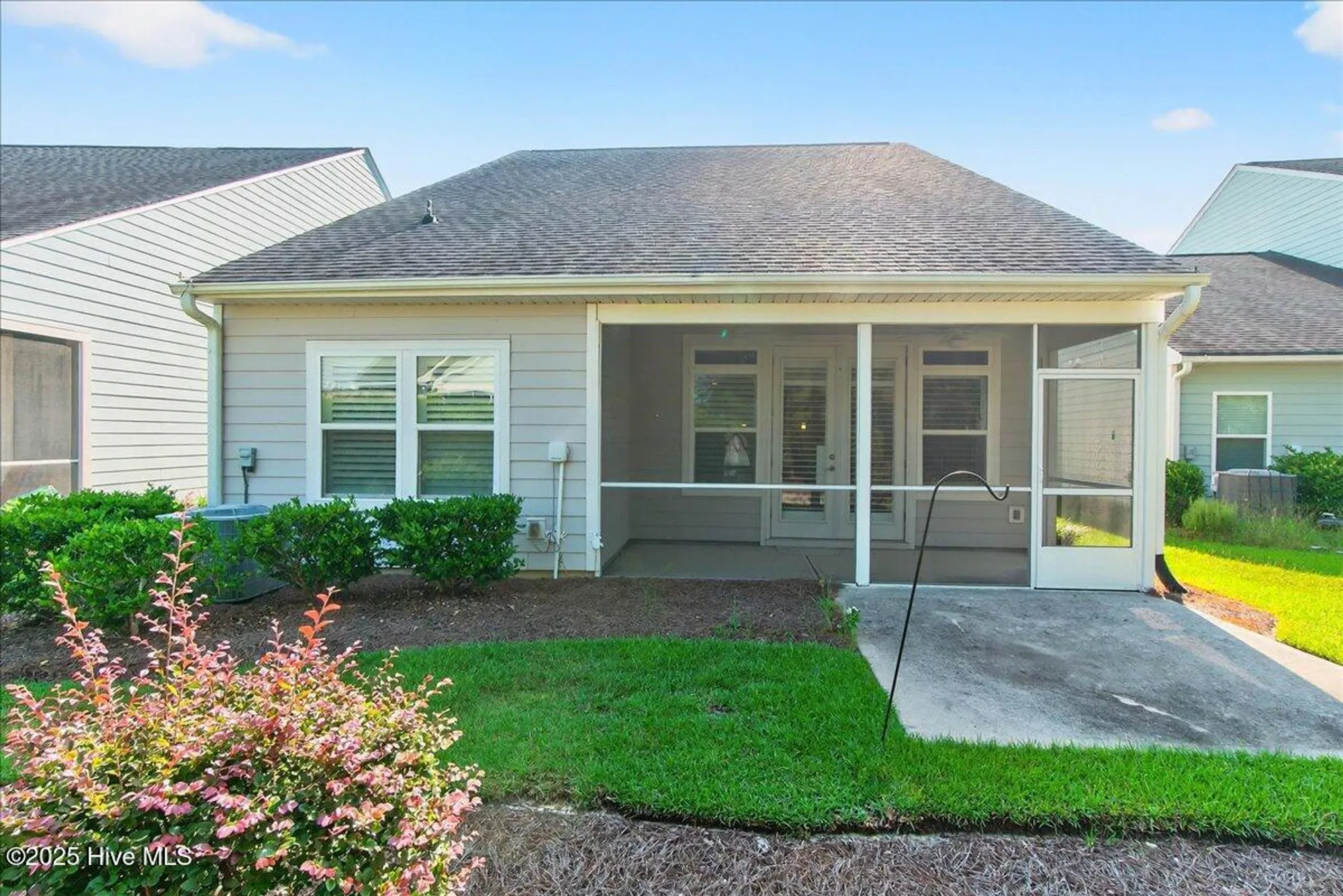 Property Slideshow image 7 of 55 | 7075 muskerry way, Leland, NC, 28451