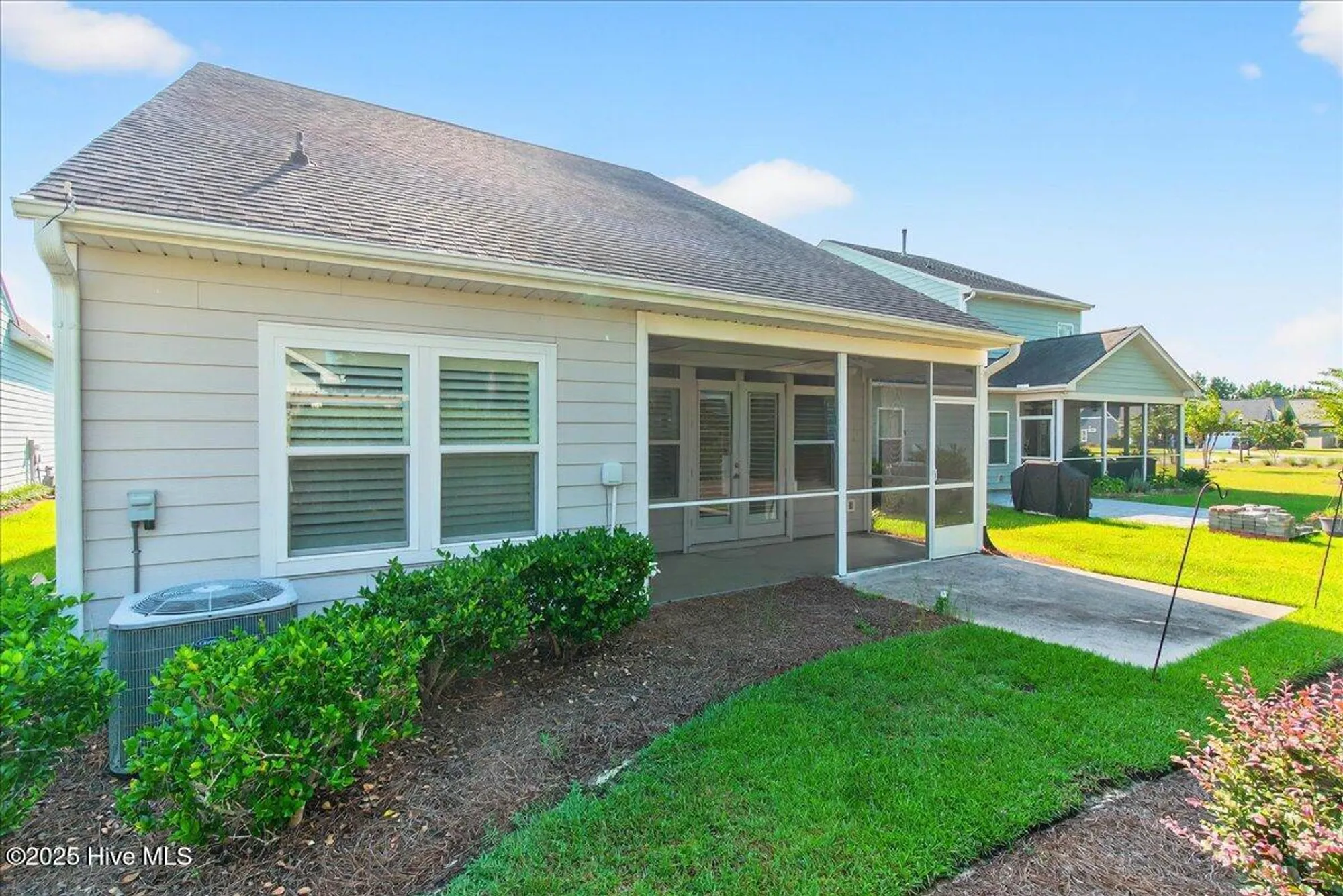 Property Slideshow image 8 of 55 | 7075 muskerry way, Leland, NC, 28451